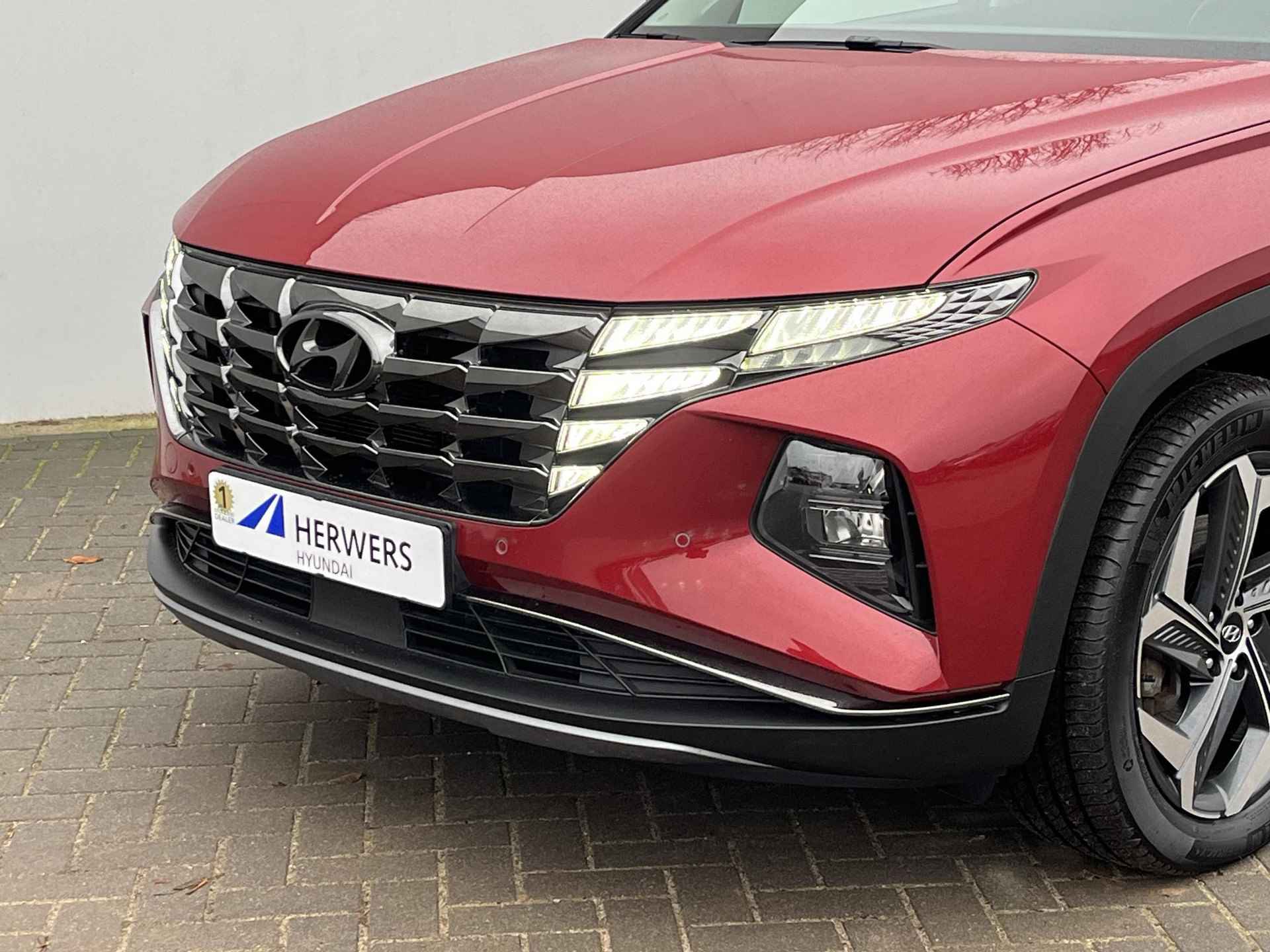 Hyundai Tucson 1.6 T-GDI PHEV Plug-in 265PK Automaat Comfort Sky / Schuif-/ kanteldak / Adaptieve cruise control / Keyless / Climate control / Navigatie / Stoel- en stuurverwarming - 45/54