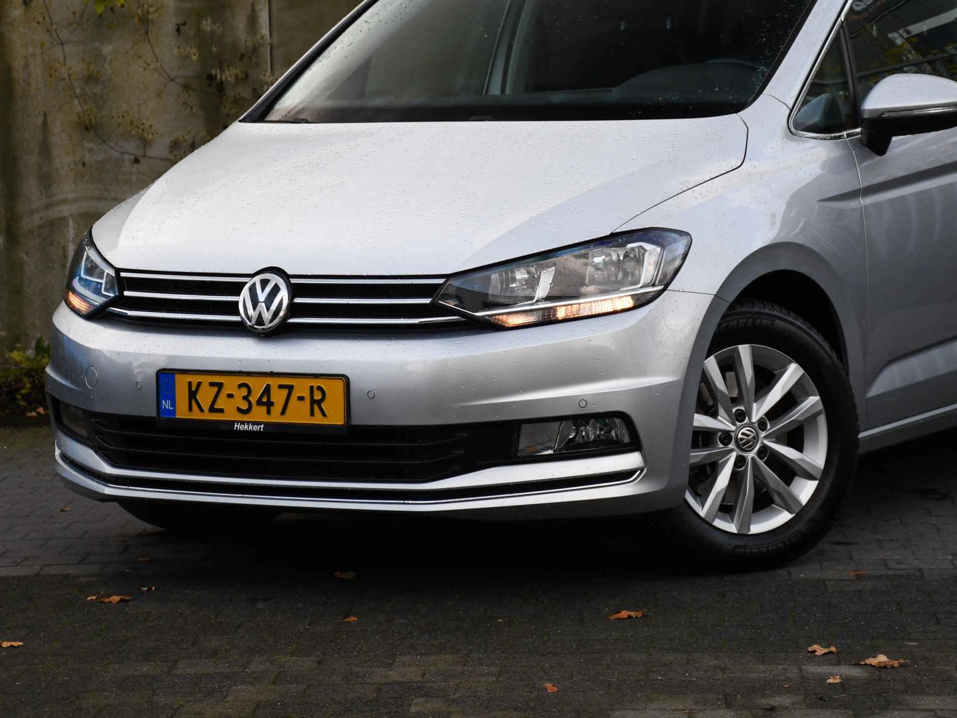 Volkswagen Touran Highline 1.8 TSI 180pk Automaat 1 EIGENAAR | 100% VW ONDERHOUDEN | TREKHAAK | ADAPT. CRUISE | DAB - 2/46