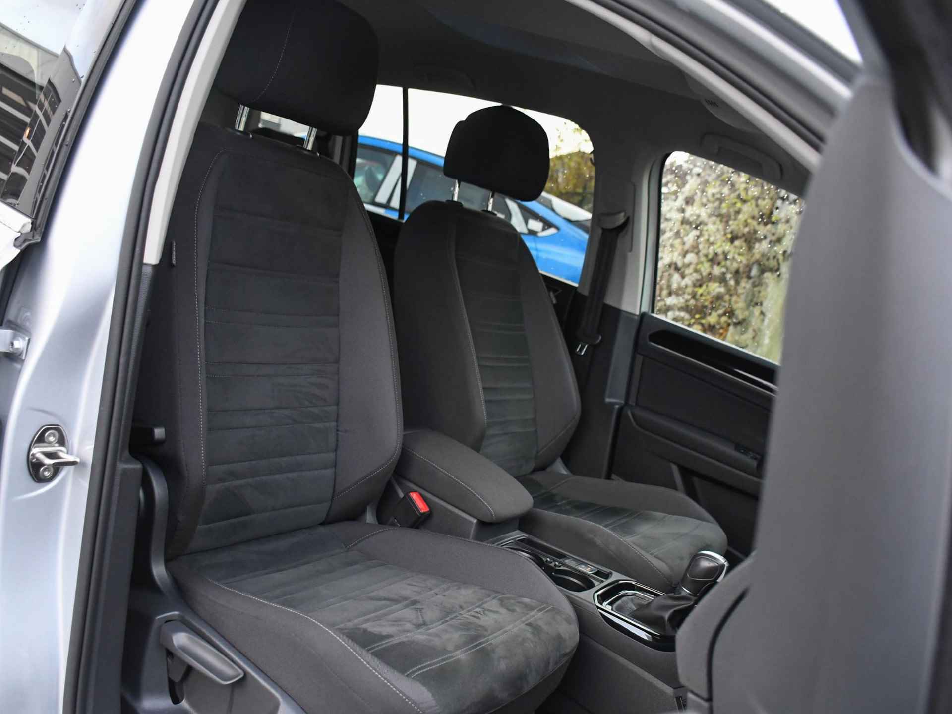 Volkswagen Touran Highline 1.8 TSI 180pk Automaat 1 EIGENAAR | 100% VW ONDERHOUDEN | TREKHAAK | ADAPT. CRUISE | DAB - 9/46