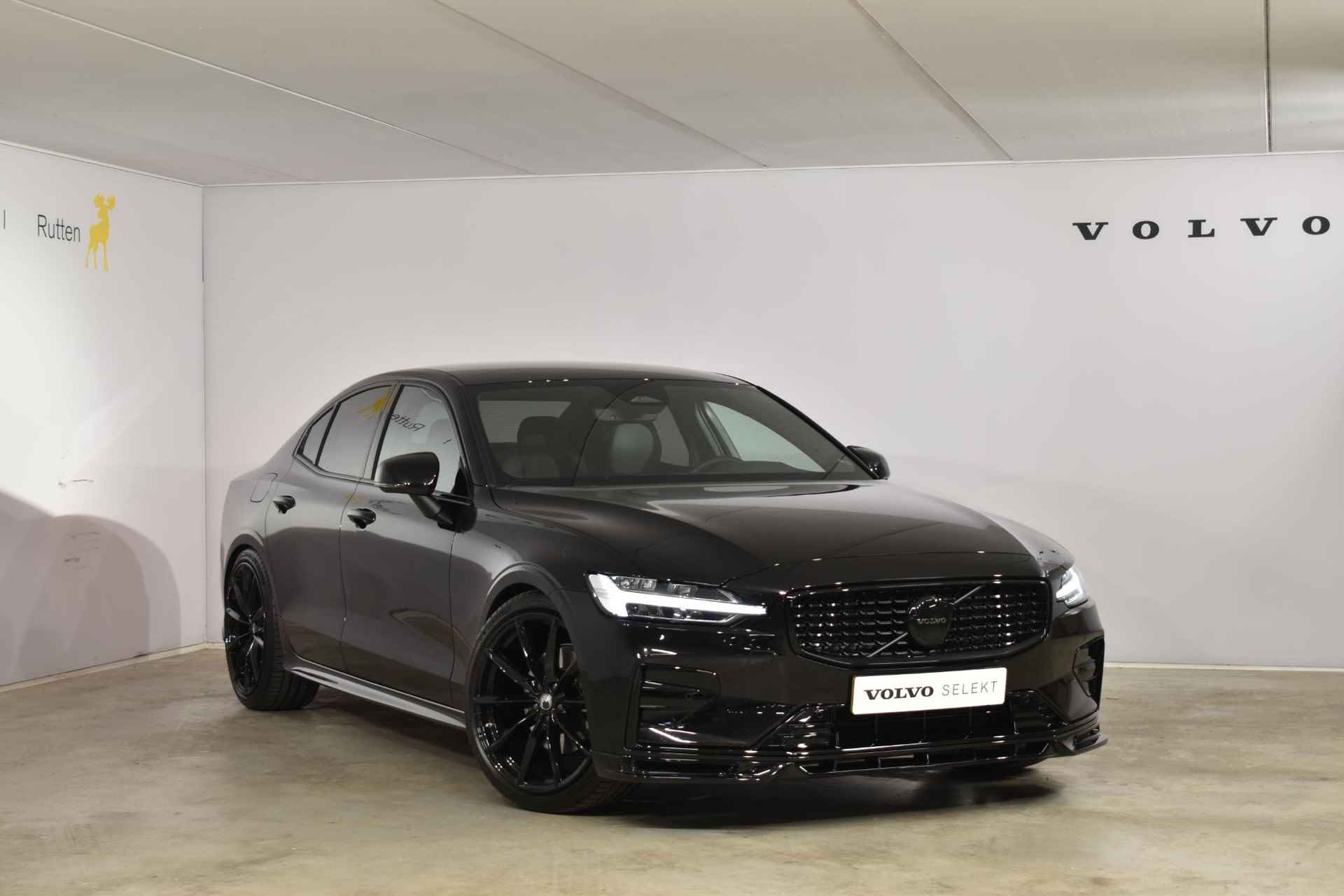 Volvo S60 B4 211PK Automaat Plus Dark / Heico uitgevoerd!!! / Alloy Wheel VOLUTION 20'' velgen / Heico voorspoiler / Heico Verlaagd 30 mm / Black Edition Pack / Styling Pack / Driver Assist / UNIEK!!! - 3/51