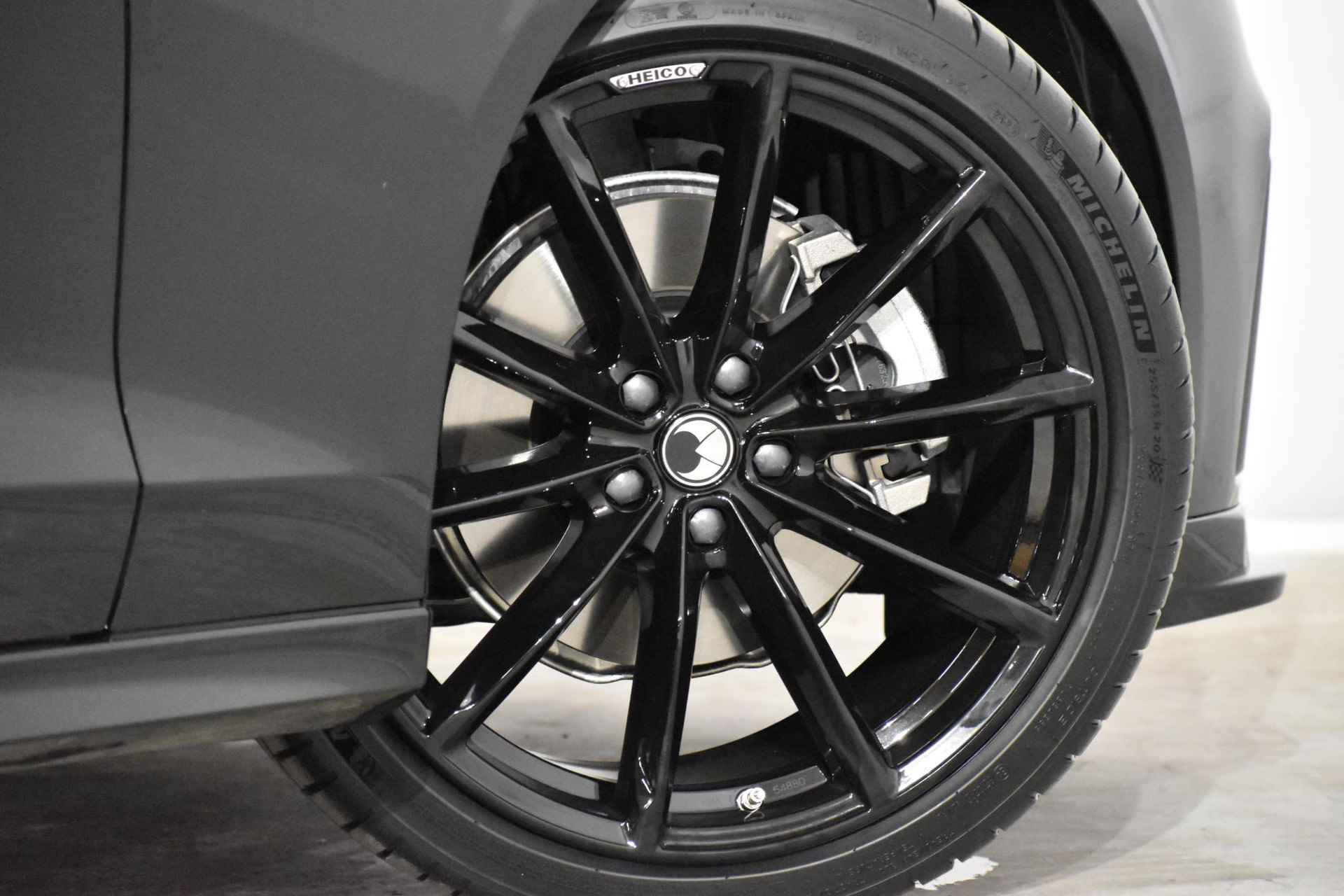 Volvo S60 B4 211PK Automaat Plus Dark / Heico uitgevoerd!!! / Alloy Wheel VOLUTION 20'' velgen / Heico voorspoiler / Heico Verlaagd 30 mm / Black Edition Pack / Styling Pack / Driver Assist / UNIEK!!! - 8/51