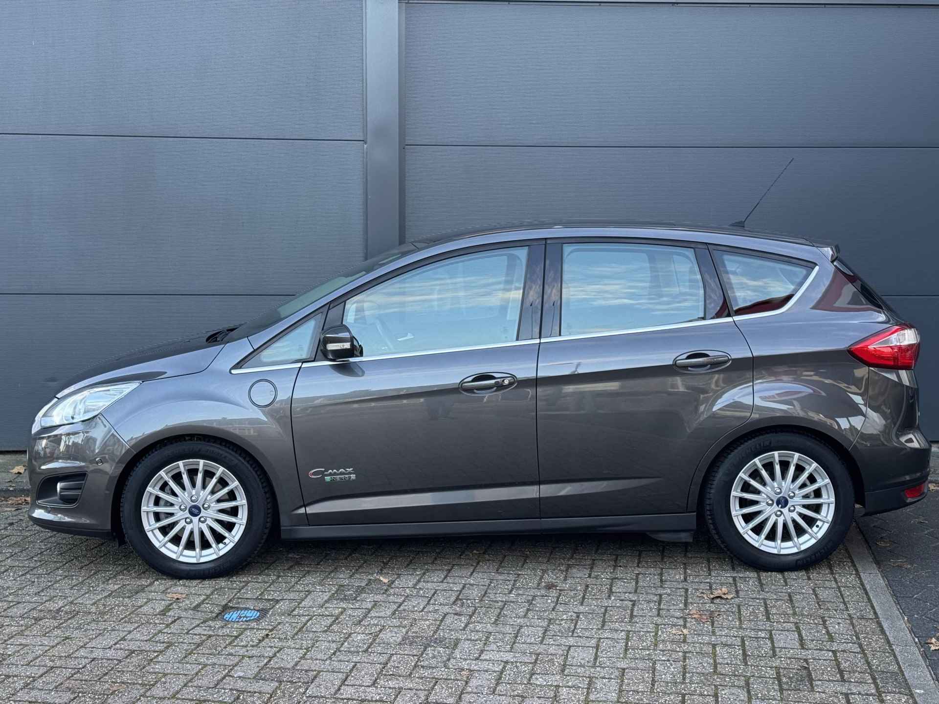 Ford C-Max 2.0 Plug-in Hybrid Titanium Plus / Full Option - 6/34