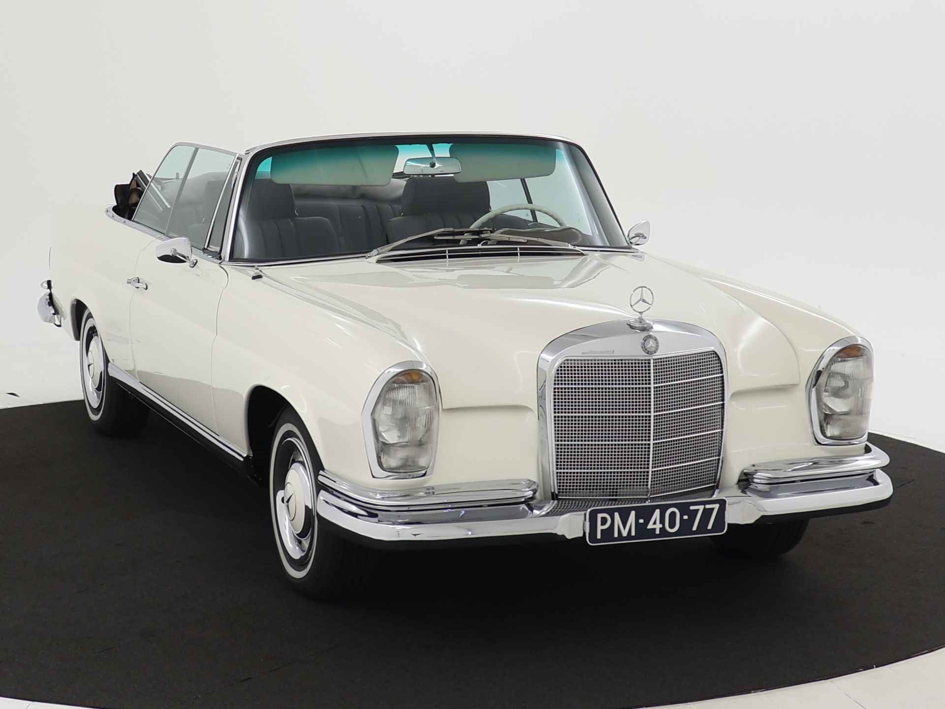 Mercedes-Benz 200-serie 220 SE e - 23/49