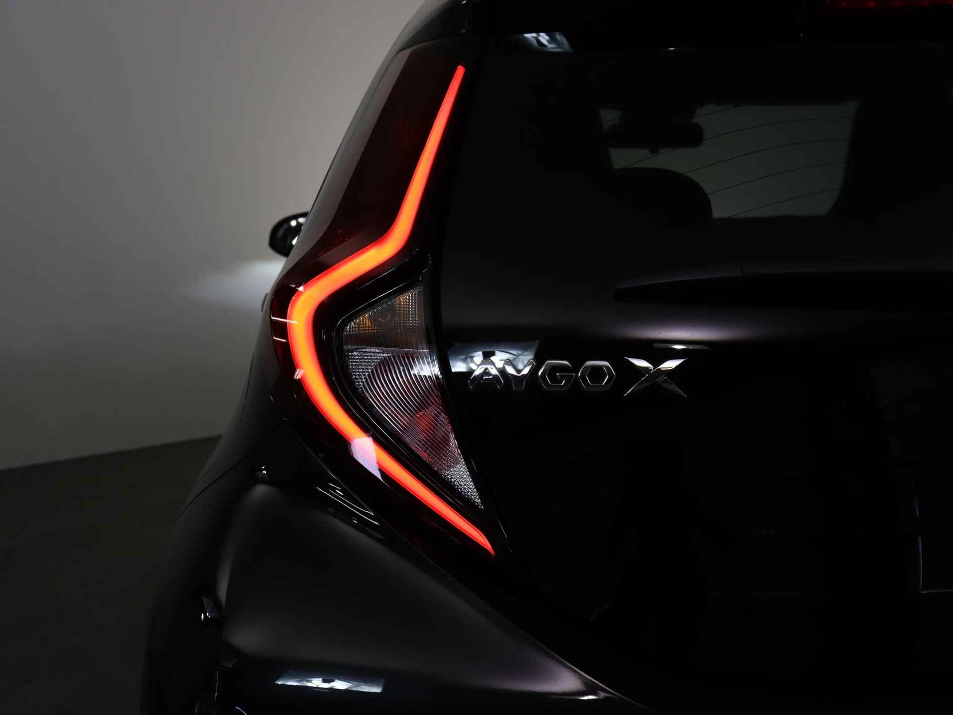 Toyota Aygo X 1.0 VVT-i MT envy, JBL, Apple carplay, Android auto !! - 30/31