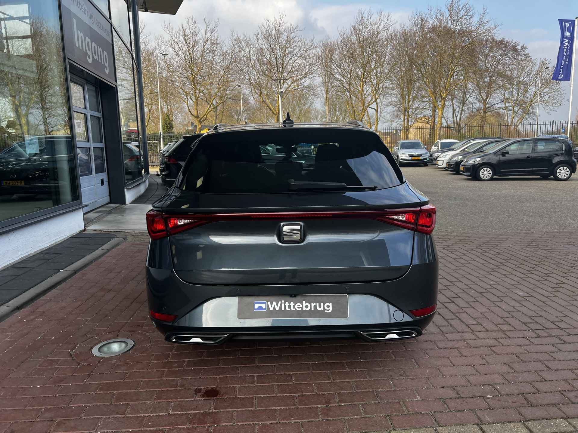 SEAT Leon Sportstourer 1.4 TSI eHybrid PHEV 204pk DSG FR / Panoramadak / Memory seat / Full Led / Achteruitrijcamera / Draadloze Lader / Elek. Achterklep - 10/34