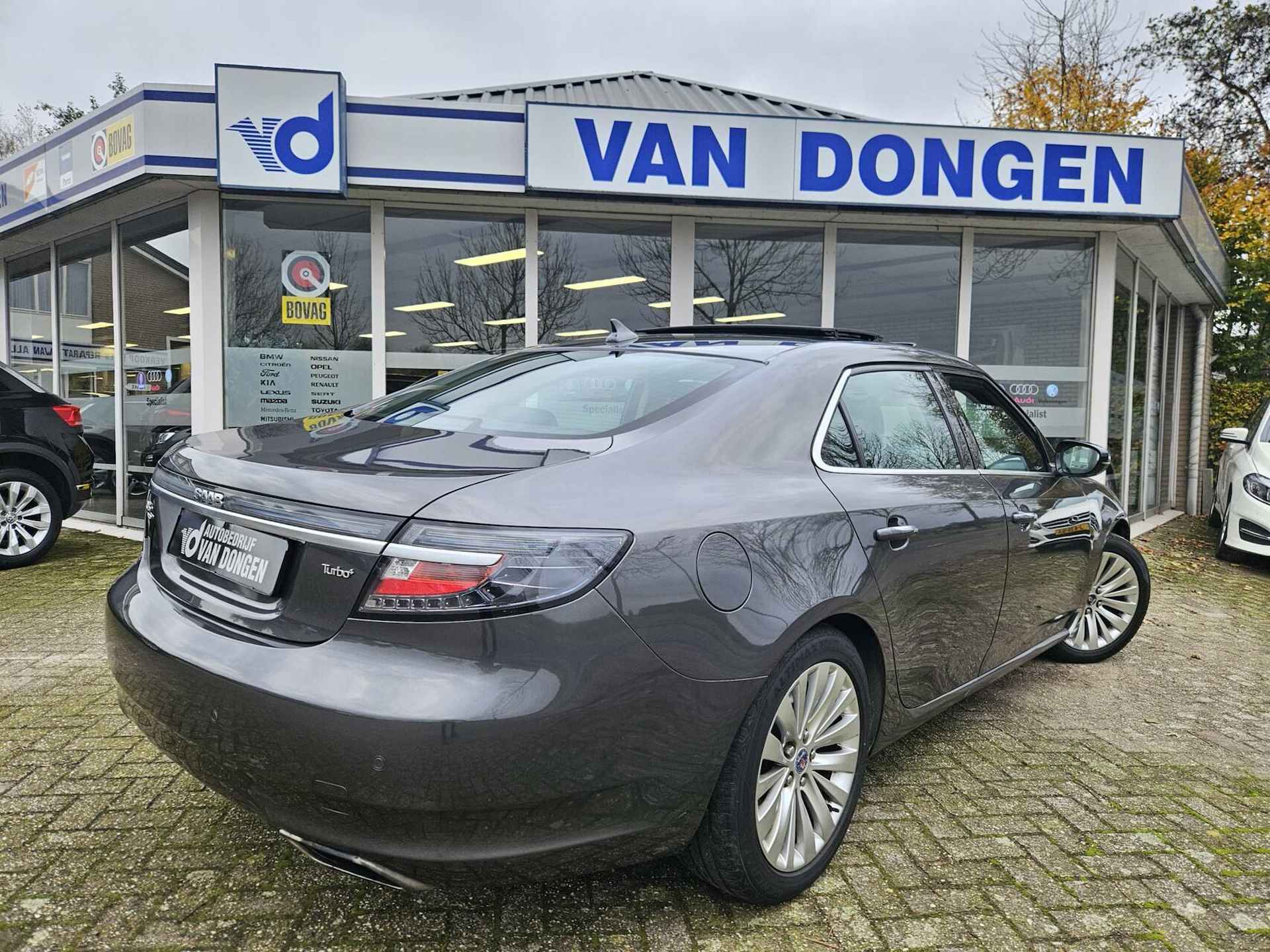 Saab 9-5 2.0T Aero Automaat | Panorama / 2011 / 220 PK / 1é Eigenaar - 4/35