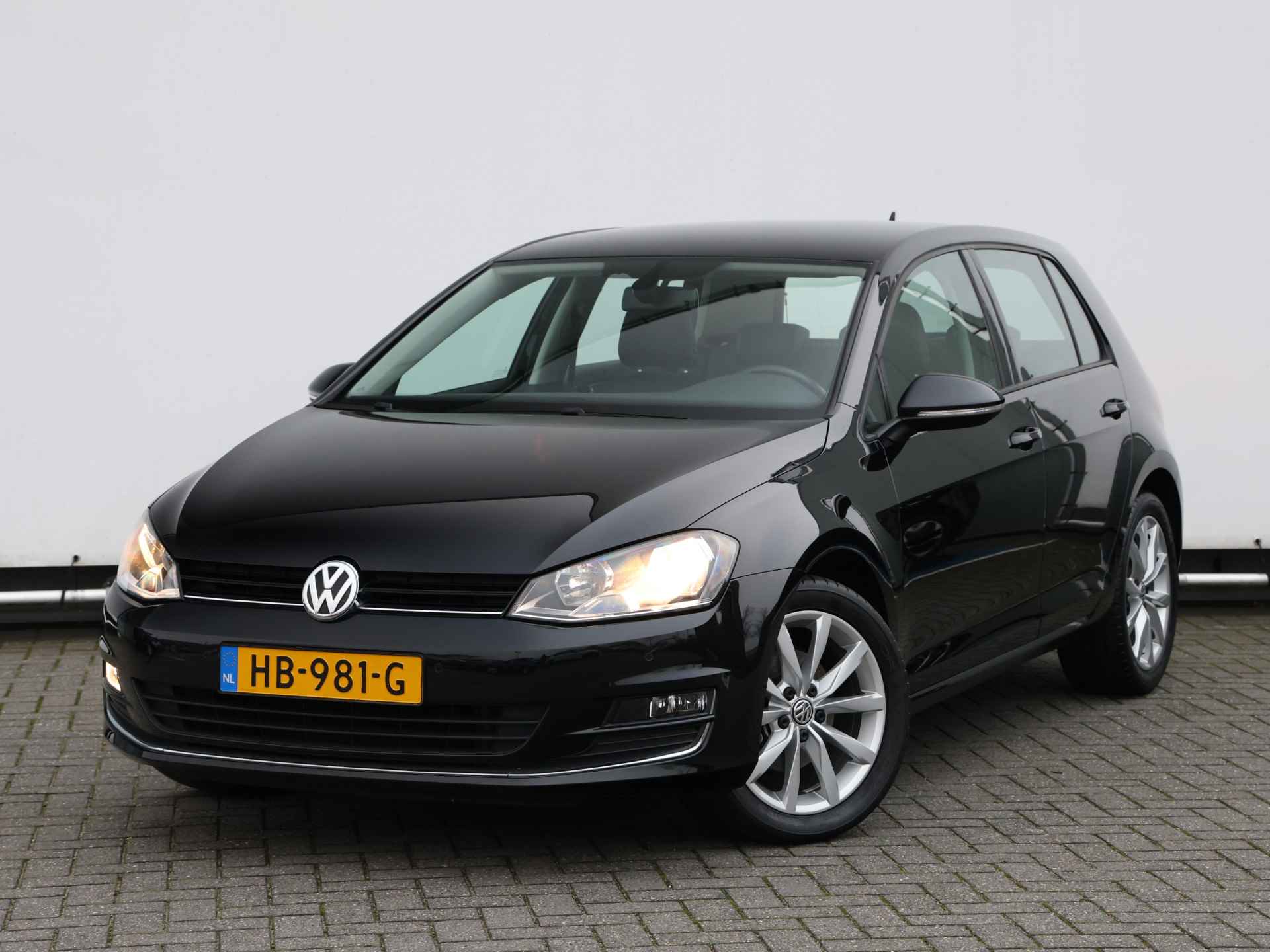 Volkswagen Golf 1.4 TSI Business Edition 125pk | Navigatie | Camera | Cruise control | Stoelverwarming Ergo stoelen - 11/38