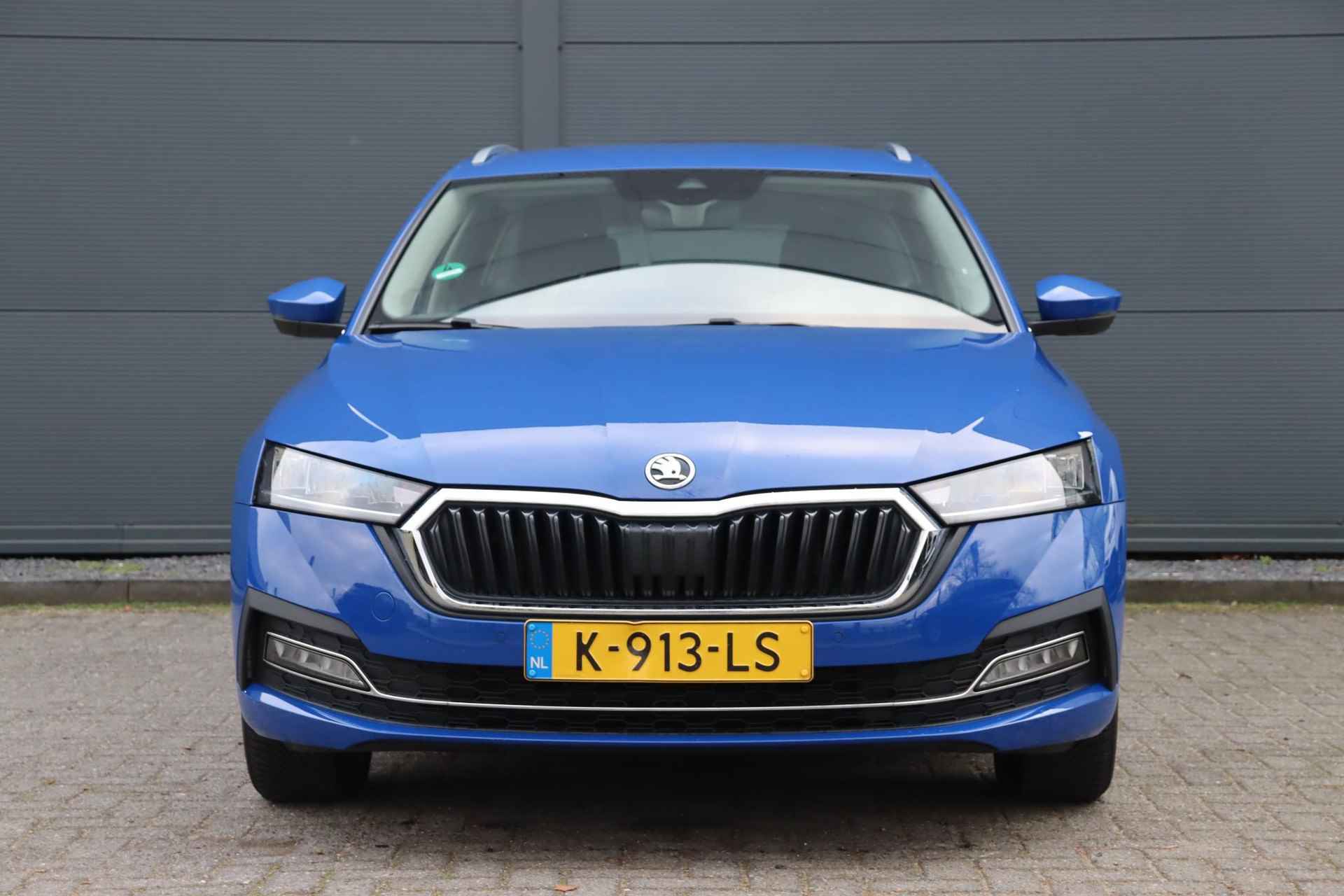 Skoda Octavia Combi 1.0 TSI Business Edition / Navigatie / Camera / Carplay - 2/39