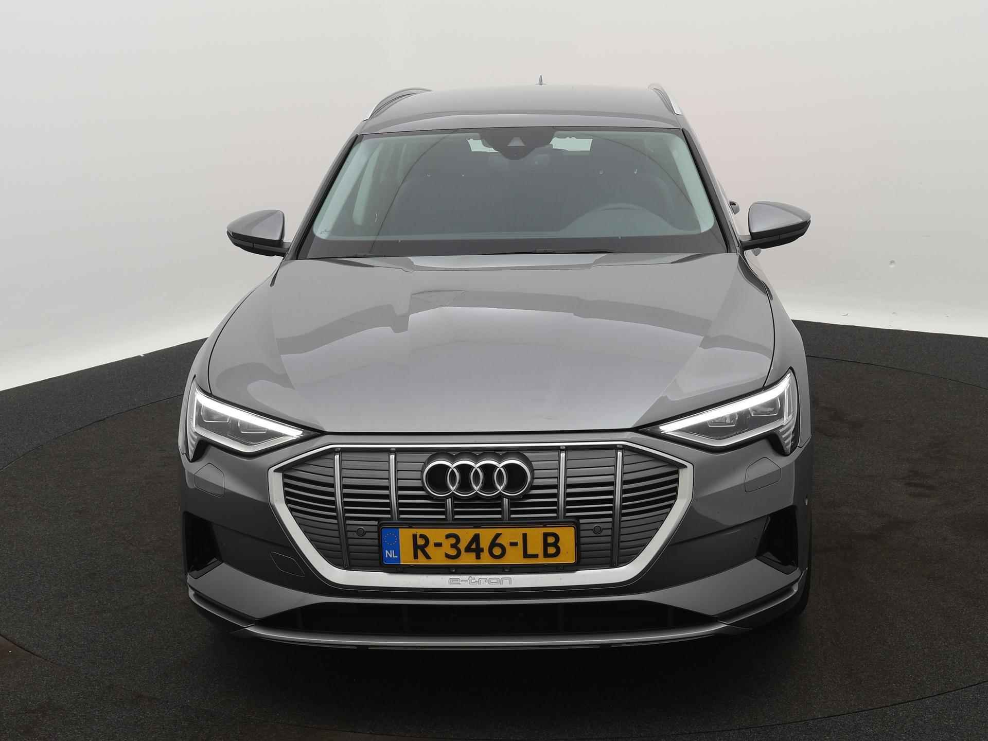 Audi e-tron 55 quattro Advanced edition Plus 95 kWh 408 PK | Automaat | Navigatie | Camera | Adaptive Cruise Control | Climate Control | Stoelverwarming | Parkeersensoren | Virtual Cockpit | Adaptive air suspension | LED | Lichtmetalen velgen | - 2/22