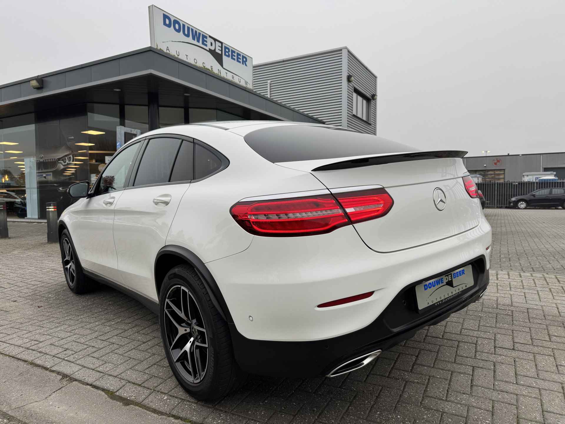 Mercedes-Benz GLC Coupé 250 4MATIC AMG Schuifdak | Trekhaak | Stoelverw. | Night | Spoorpakket - 2/33