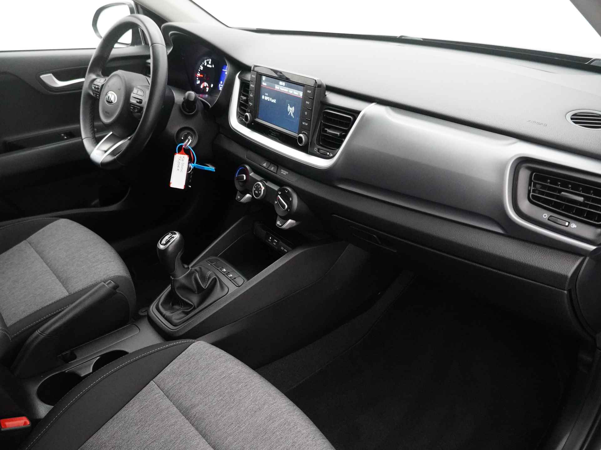 Kia Stonic 1.0 T-GDi DynamicLine - Airco - Apple/Android Carplay - Navigatie - Cruise Control - Fabrieksgarantie Tot 2025 - 36/44