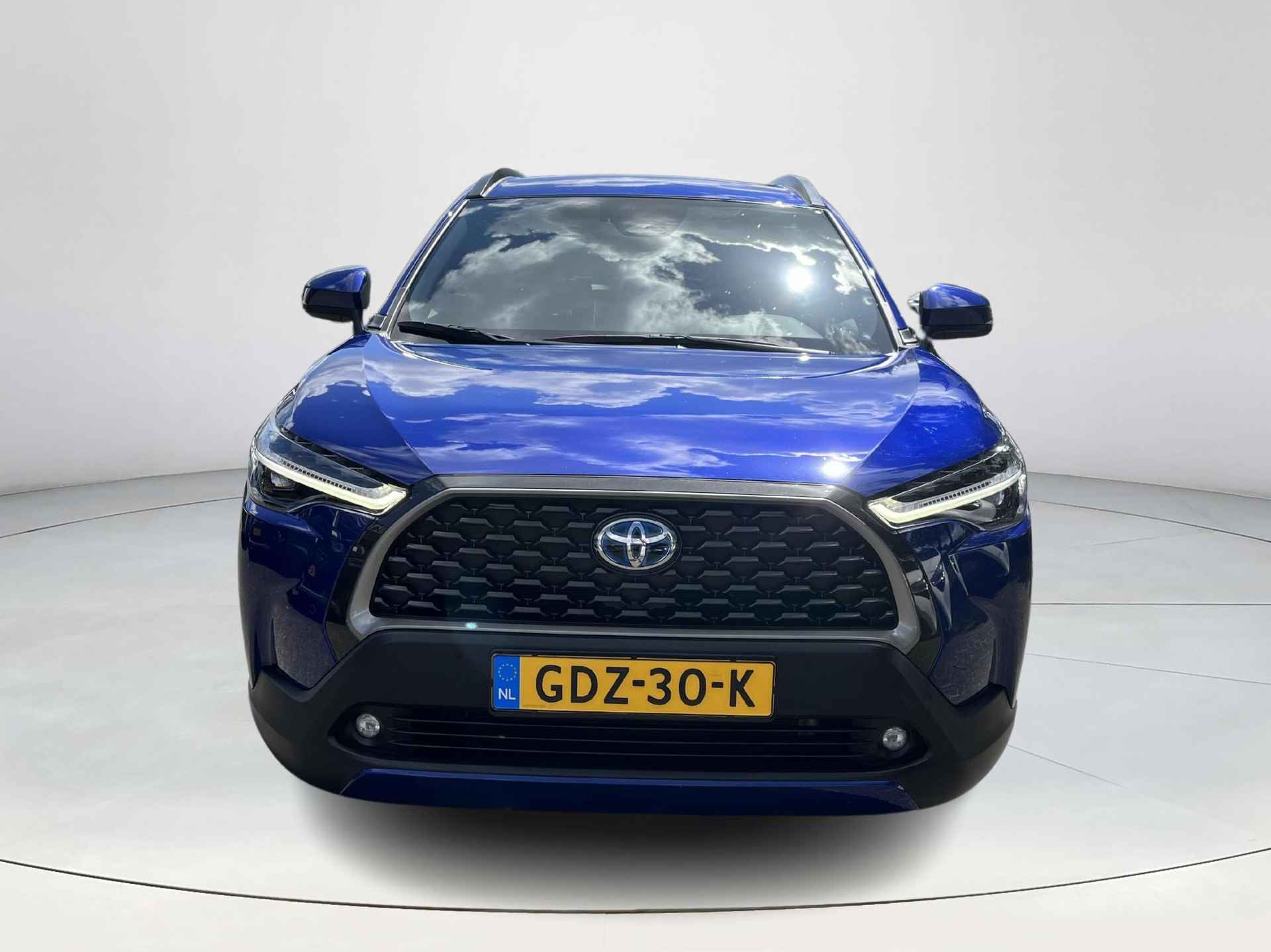 Toyota Corolla Cross 2.0 High Power Hybrid First Edition | Trekhaak | Stoel- en stuurverwarming | Navigatie | Treeplanken | - 9/24