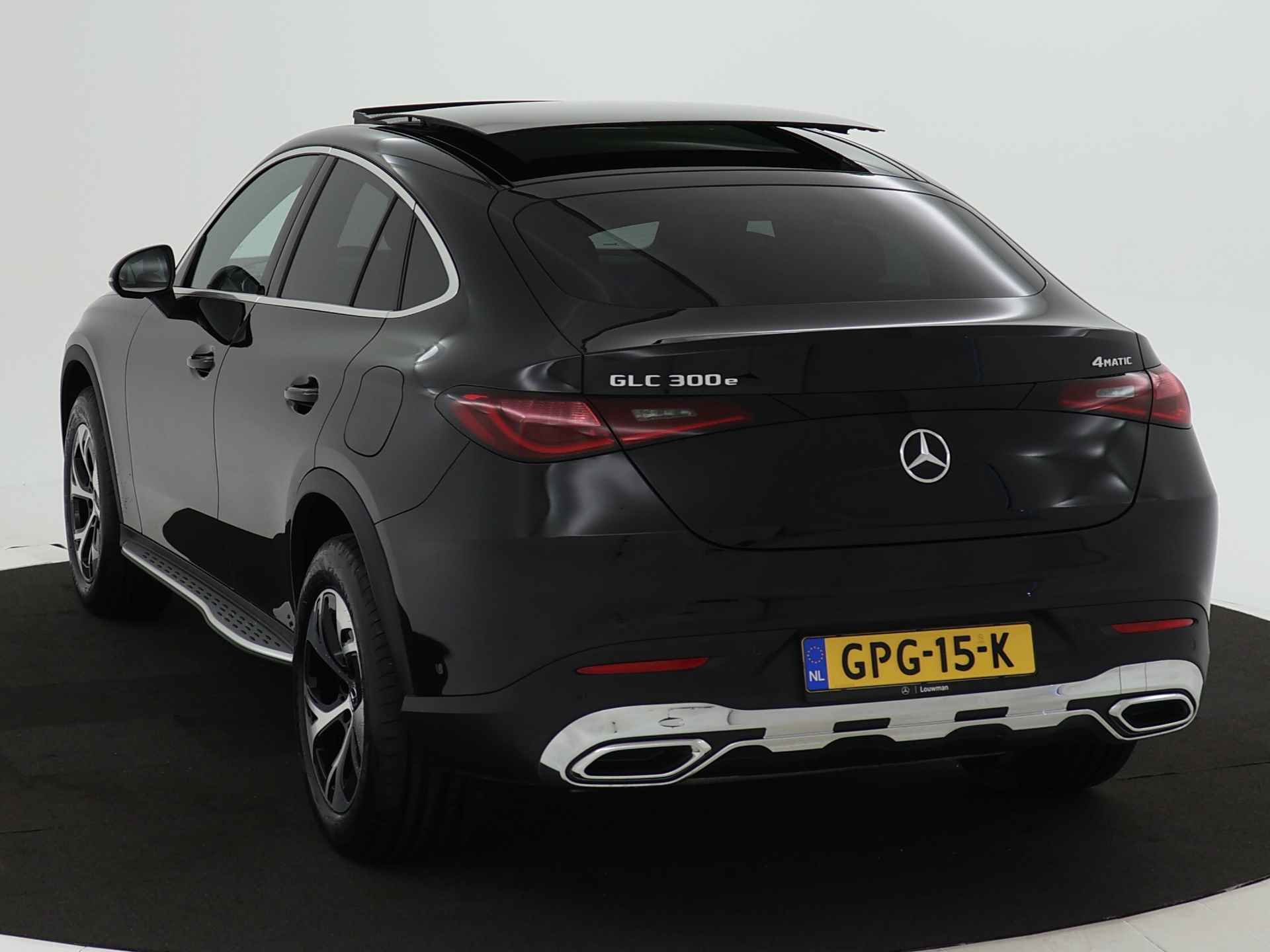 Mercedes-Benz GLC Coupé 300 e 4M Plug-In Hybride | Panorama Schuif-Kanteldak | Stuurverwarming | Stoelverwarming | Memory pakket voorstoelen | Inclusief 24 maanden MB Certified garantie voor Europa. - 18/46