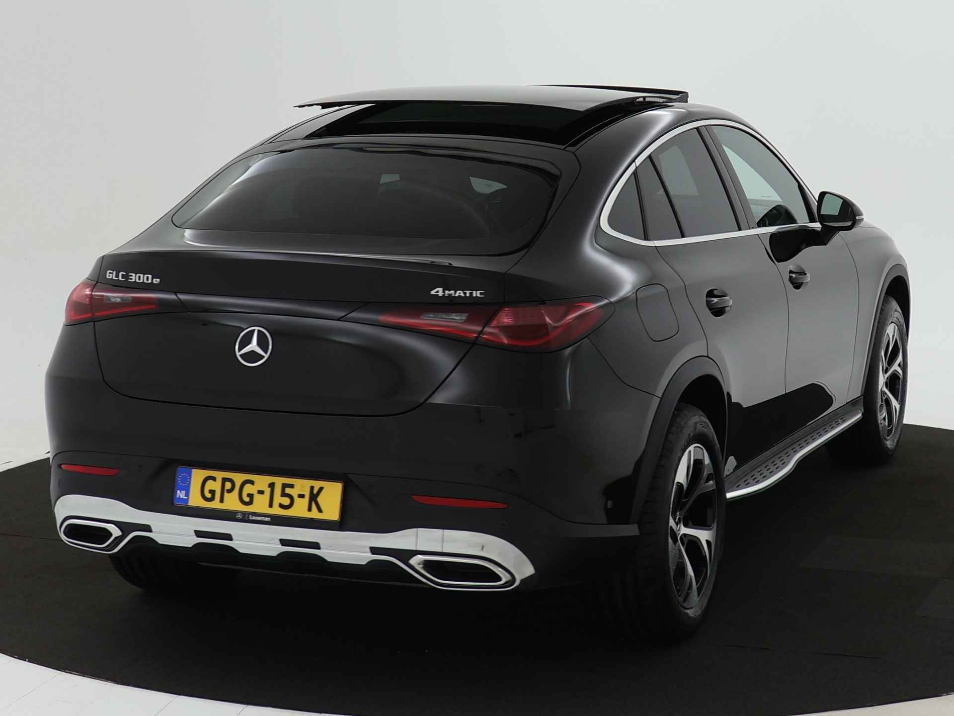 Mercedes-Benz GLC Coupé 300 e 4M Plug-In Hybride | Panorama Schuif-Kanteldak | Stuurverwarming | Stoelverwarming | Memory pakket voorstoelen | Inclusief 24 maanden MB Certified garantie voor Europa. - 19/46