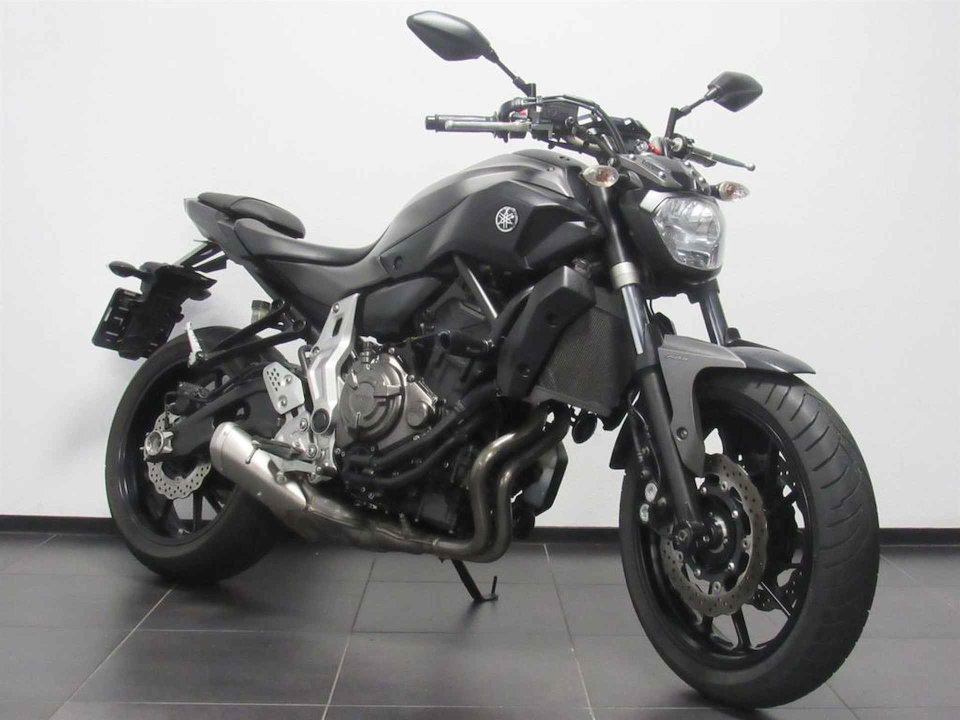 Yamaha MT-07 ABS - 2/14