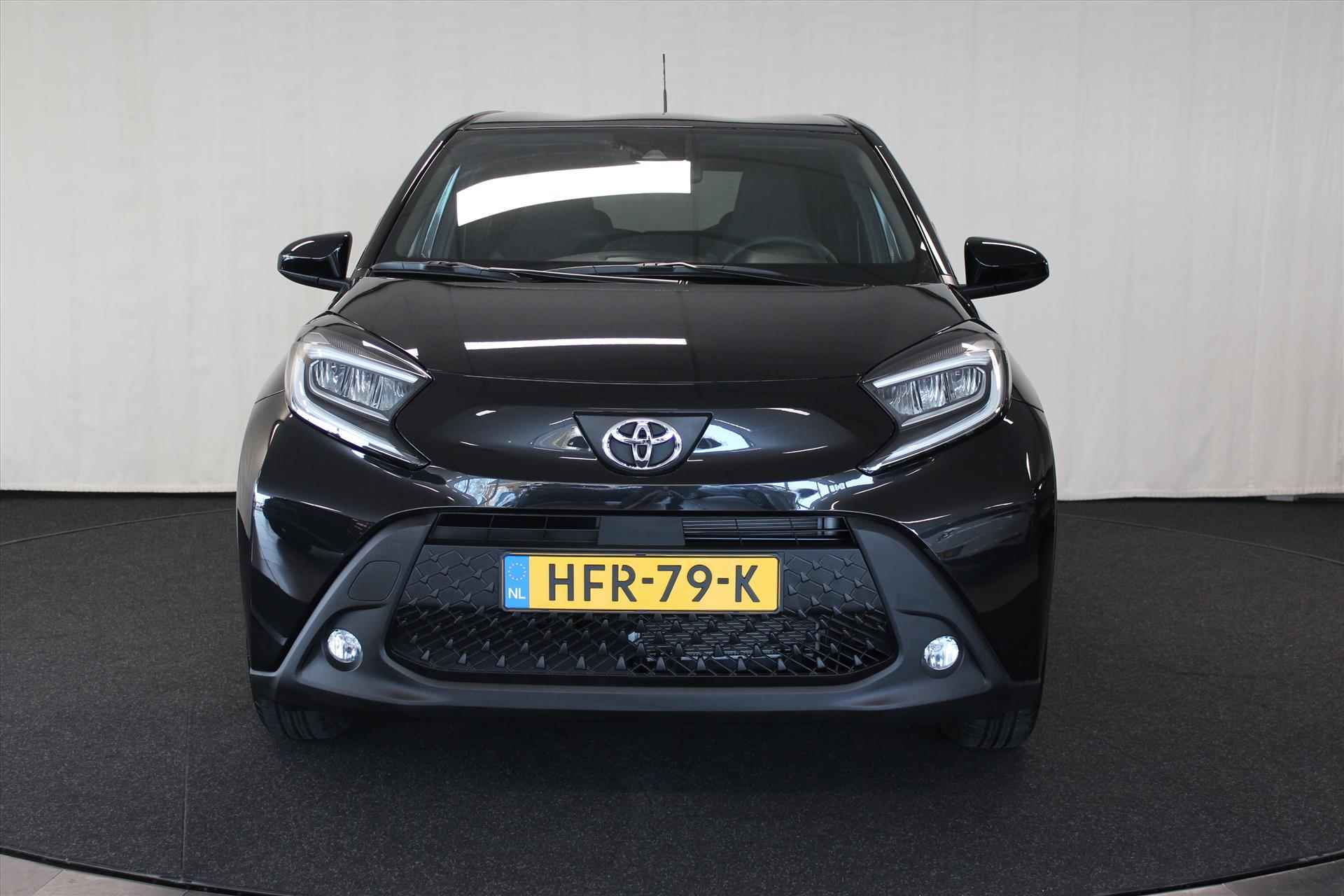 Toyota Aygo X 1.0 VVT-i MT 72pk - 2/36