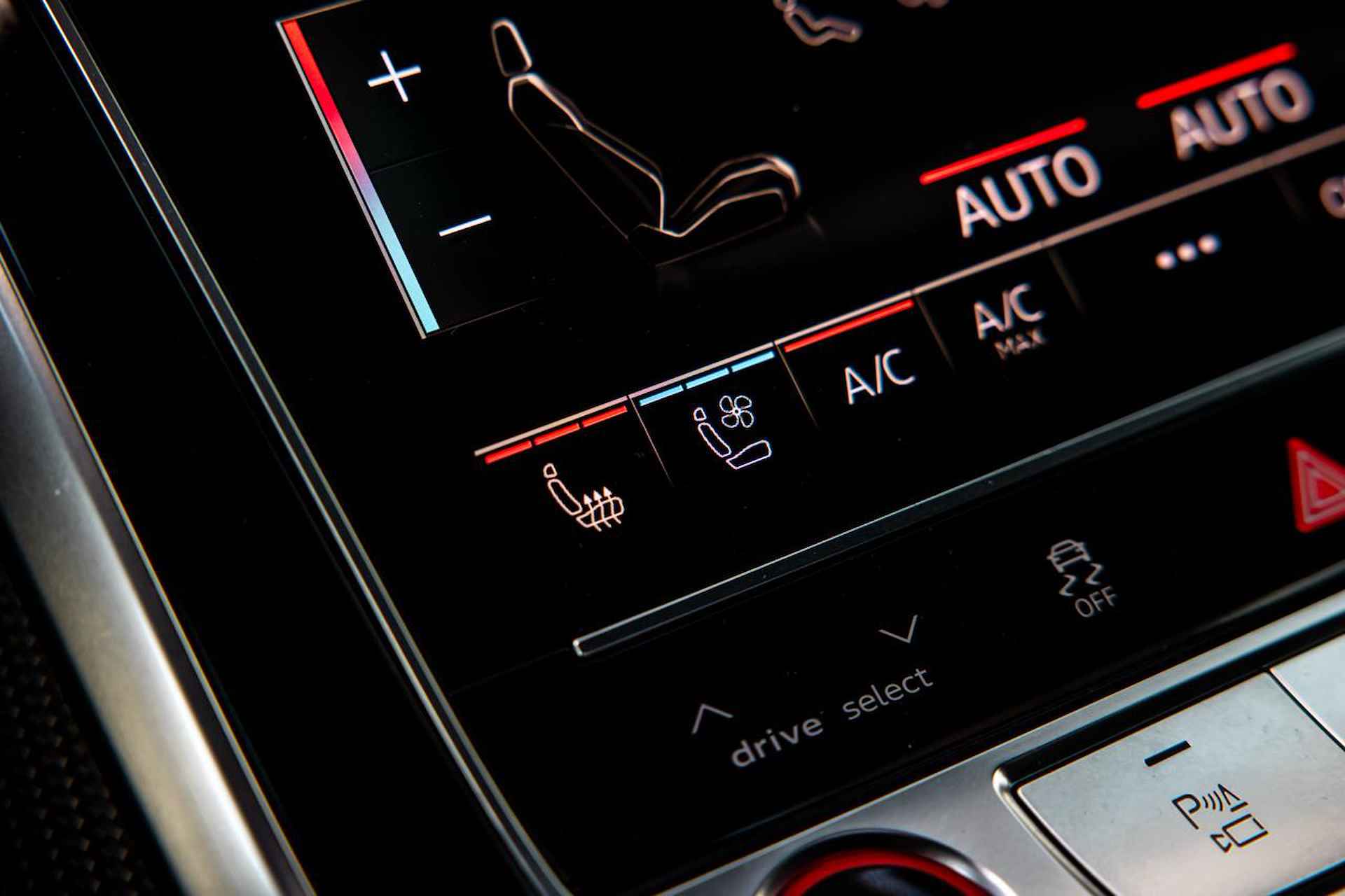 Audi RS Q8 4.0 TFSI 600pk Quattro | Keramisch | Panoramadak | Standkachel - 44/61