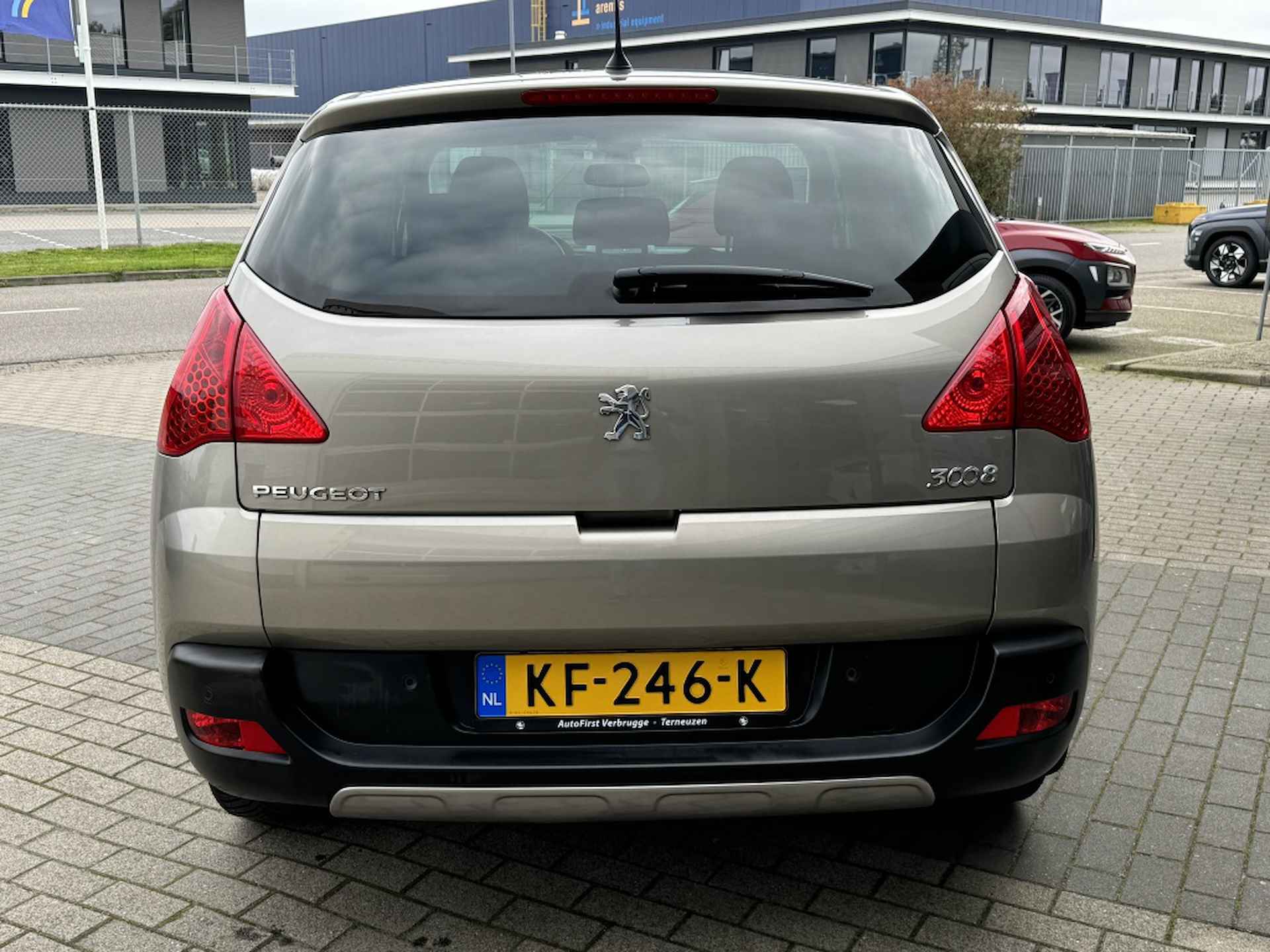 Peugeot 3008 1.6 THP Allure | Automaat | Navigatie | Panorama dak | Rijklaar - 4/28