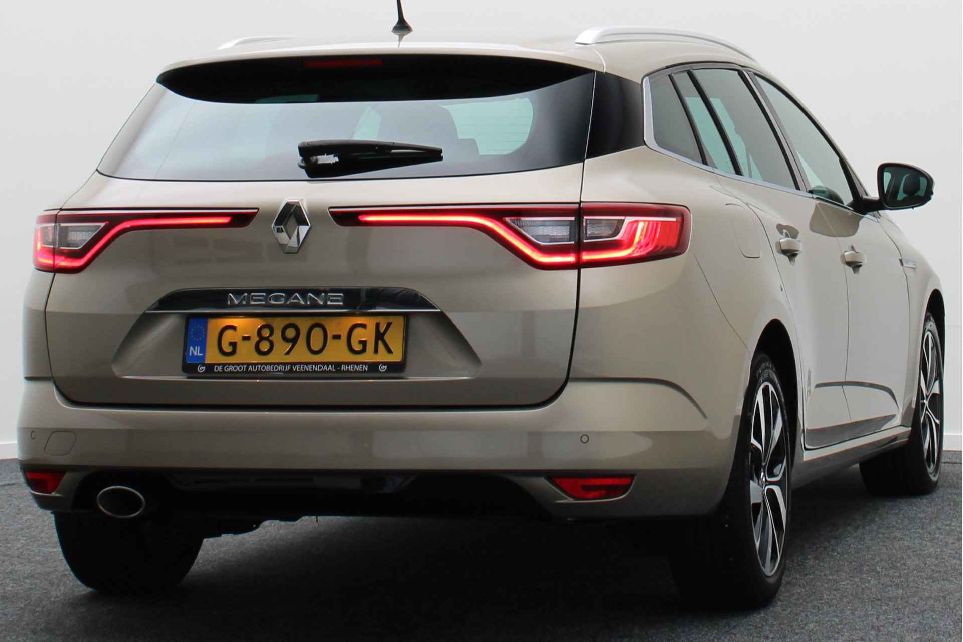 Renault Mégane Estate 1.3 TCe Bose Climate, Cruise, Navigatie, Apple CarPlay, PDC, Bose Sound, Keyless - 18/49