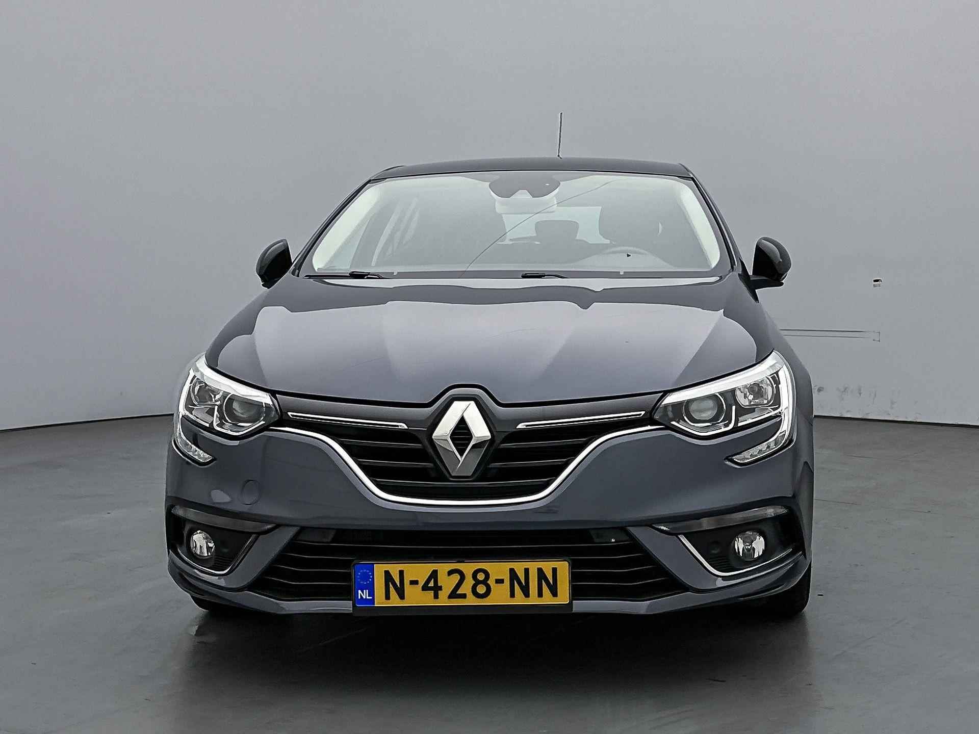 Renault Mégane Limited 140 pk Automaat | Navigatie | Achteruitrijcamera | Parkeersensoren Voor en Achter | Voorstoelen Verwarmd | Keyless Entry/Start | LED Dagrijverlichting | Airco | Cruise Control | 16" Lichtmetalen Velgen | Apple Carplay/Android Auto | - 5/38