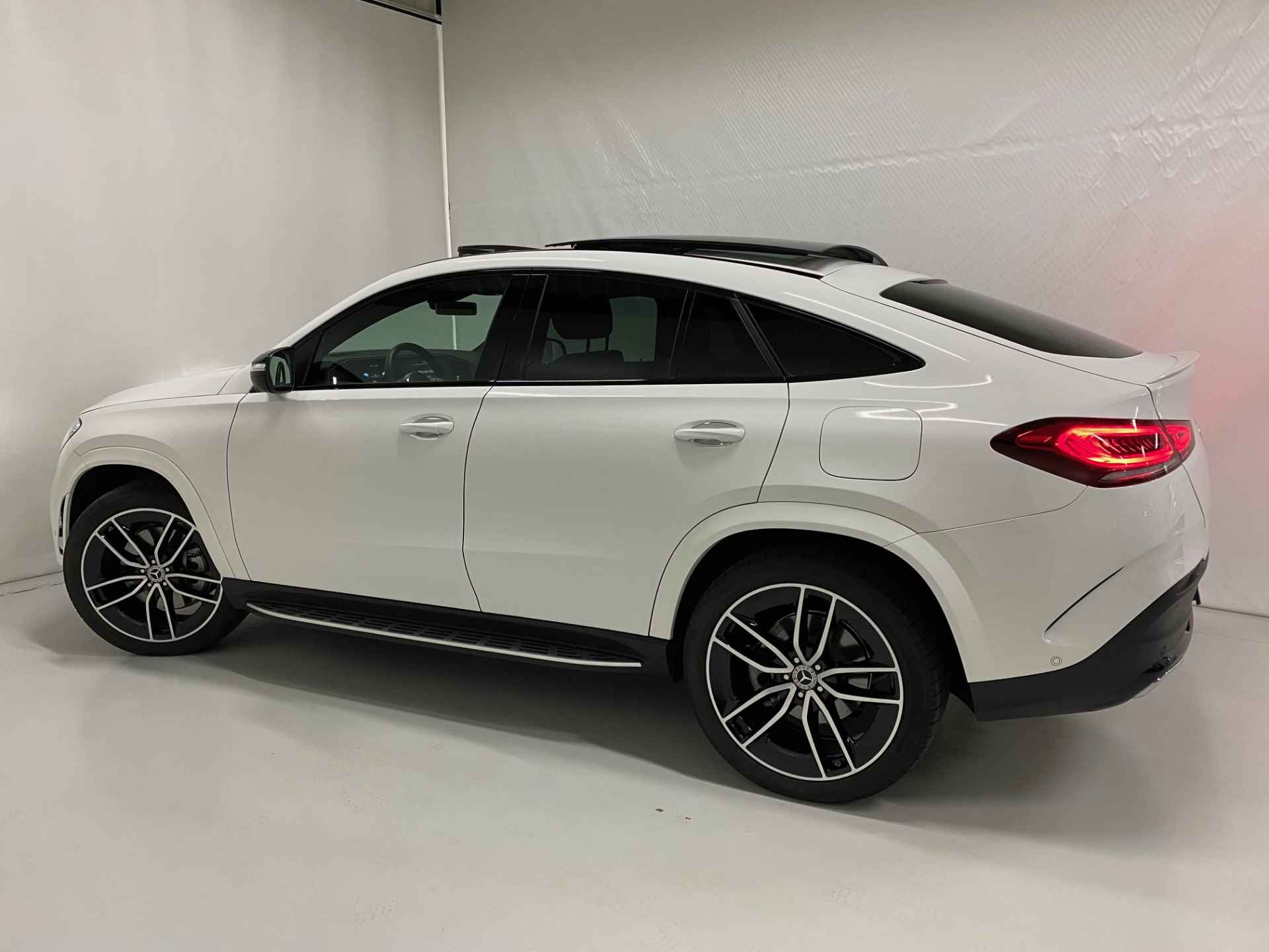 Mercedes-Benz GLE Coupé 350 e 4MATIC AMG 22 Inch HUD Luchtvering Burmester Trekhaak Night-pakket Matrix - 13/46