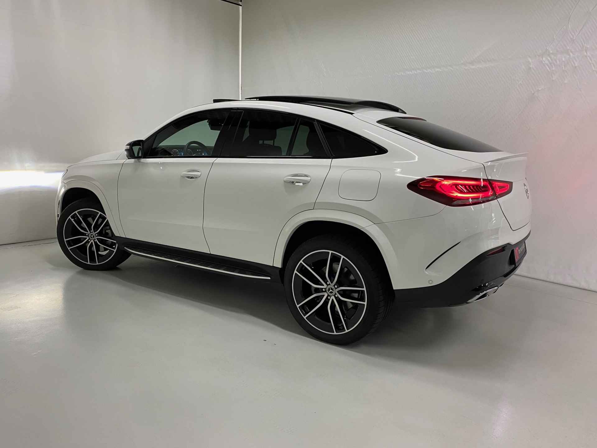 Mercedes-Benz GLE Coupé 350 e 4MATIC AMG 22 Inch HUD Luchtvering Burmester Trekhaak Night-pakket Matrix - 43/46