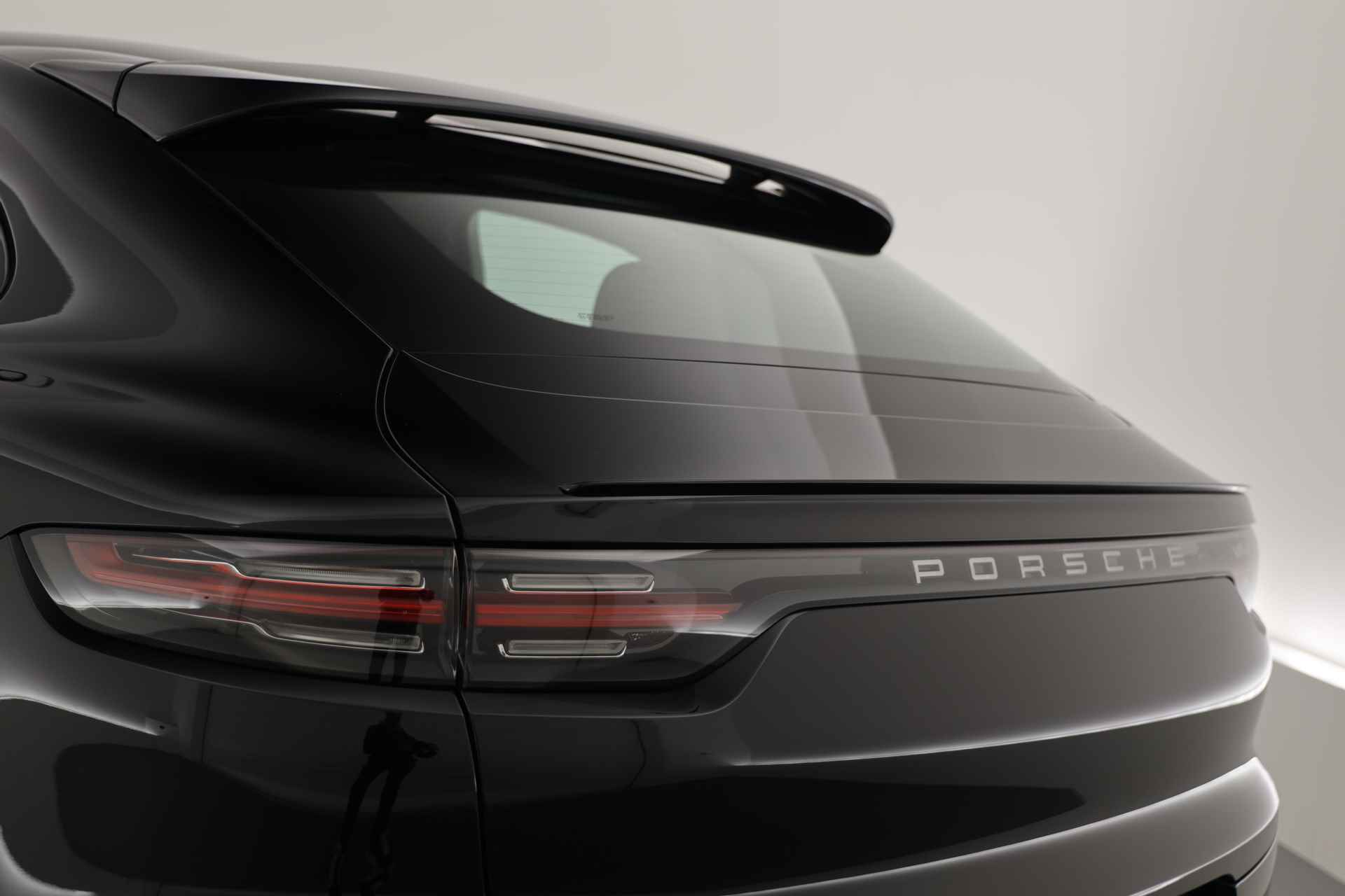 Porsche Cayenne Coupé 3.0 E-Hybrid (462pk) | Pano | Luchtvering | Leder | Memory | Stoelverw. | Camera - 42/43