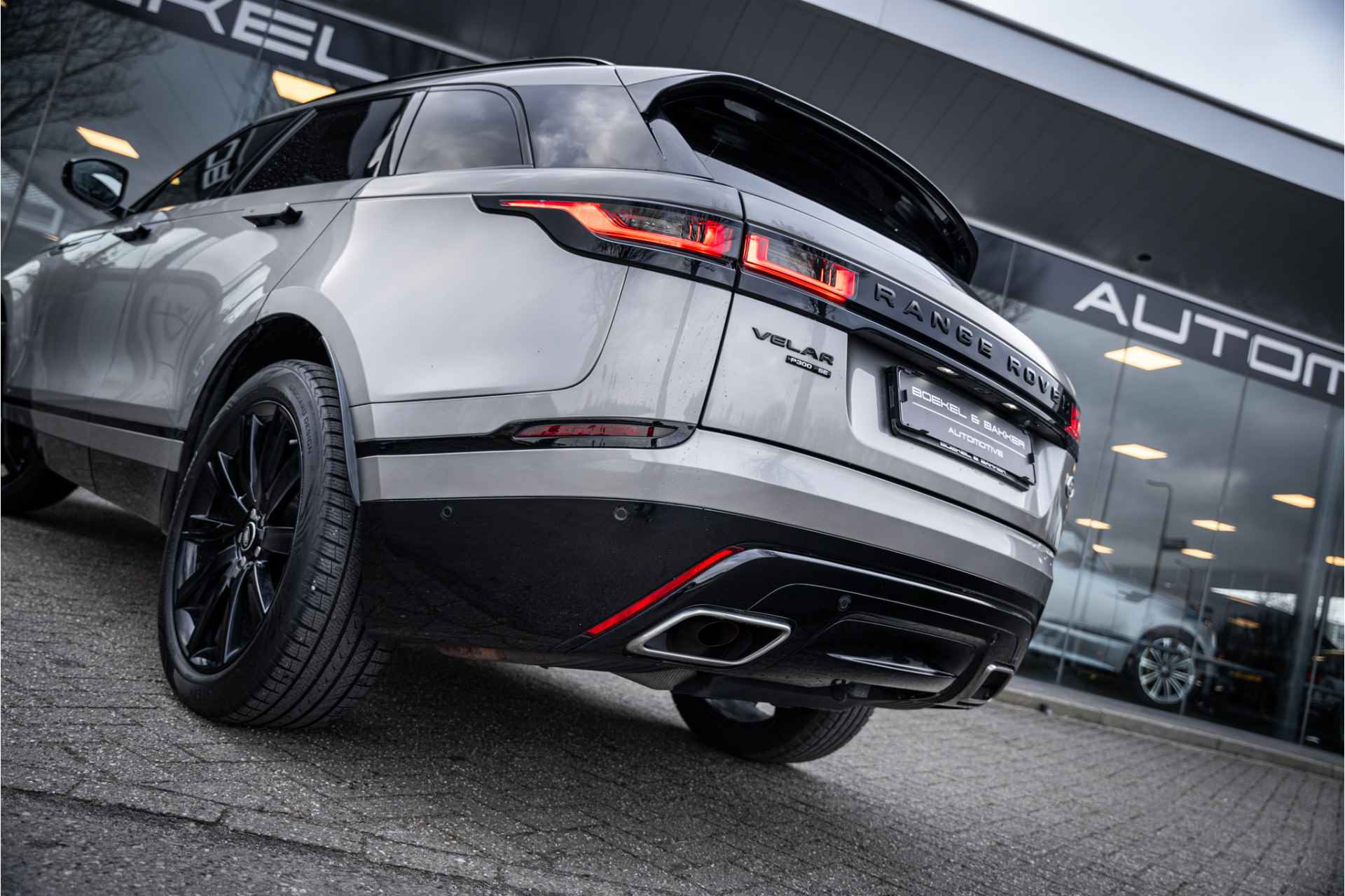 Land Rover Range Rover Velar 2.0 P300 Turbo AWD R-Dynamic SE - Panodak - 21inch - Meridian Trekhaak afn. kogel - 25/77