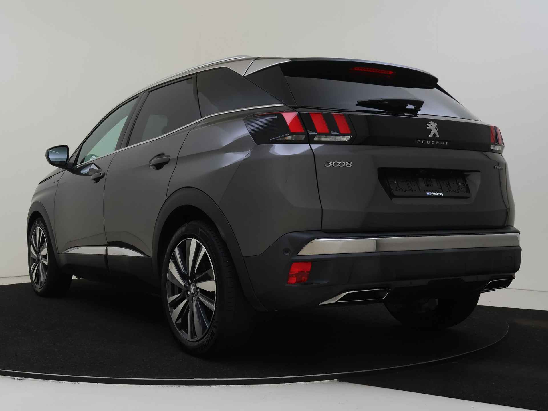 Peugeot 3008 1.2 PureTech GT Line | Trekhaak | Panorama dak | Parkeersensoren met camera - 5/45