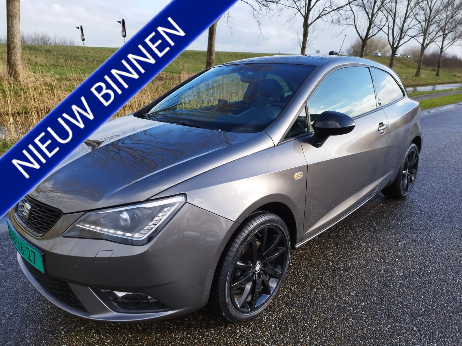 SEAT Ibiza 1.2 TSI FR ** 30 jaar editie ** NAVI ** Alcantara leder ** 17 inch **