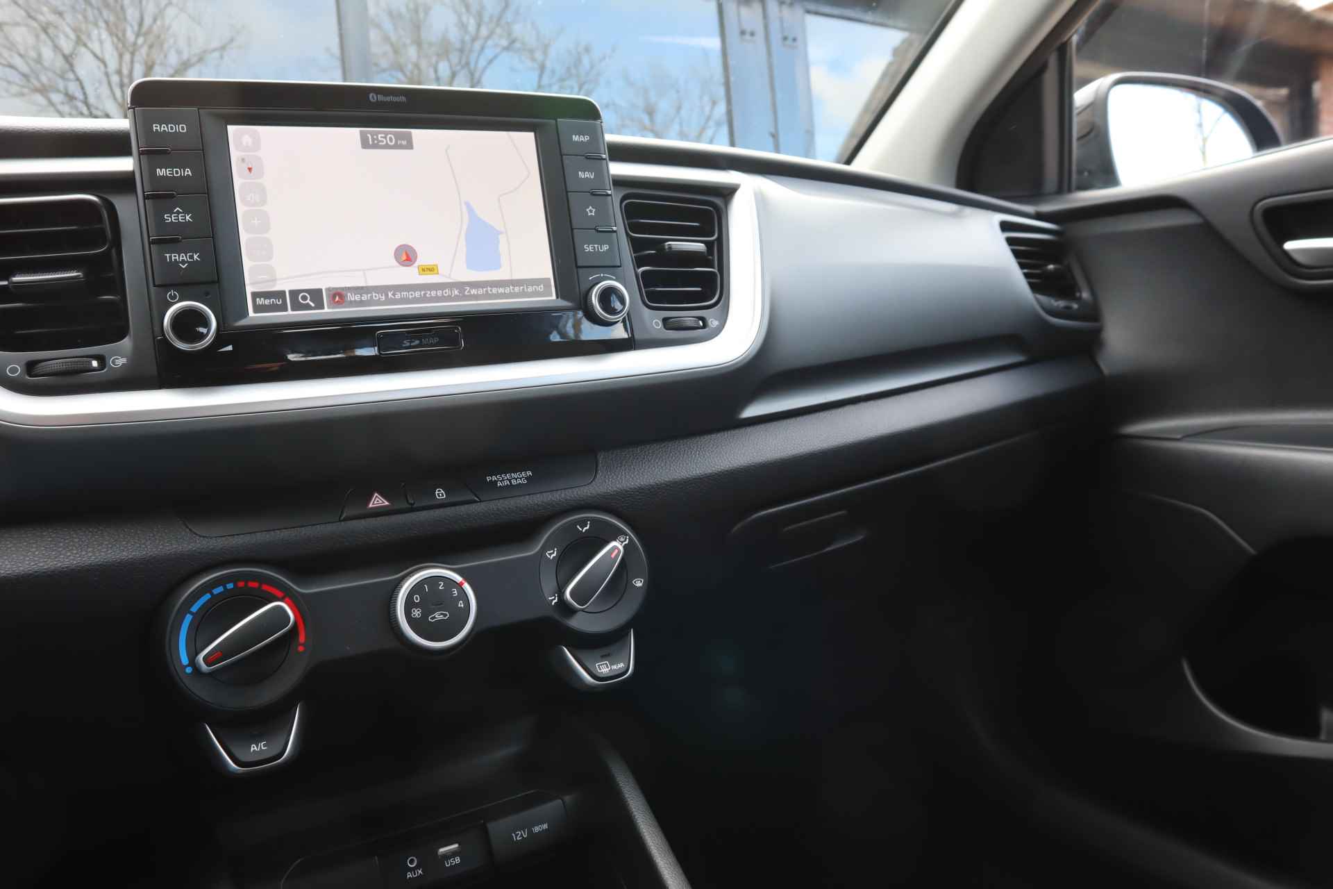 Kia Stonic 1.0 T-GDi DynamicLine | Trekhaak | Camera | Navigatie | Carplay & Android Auto - 12/43
