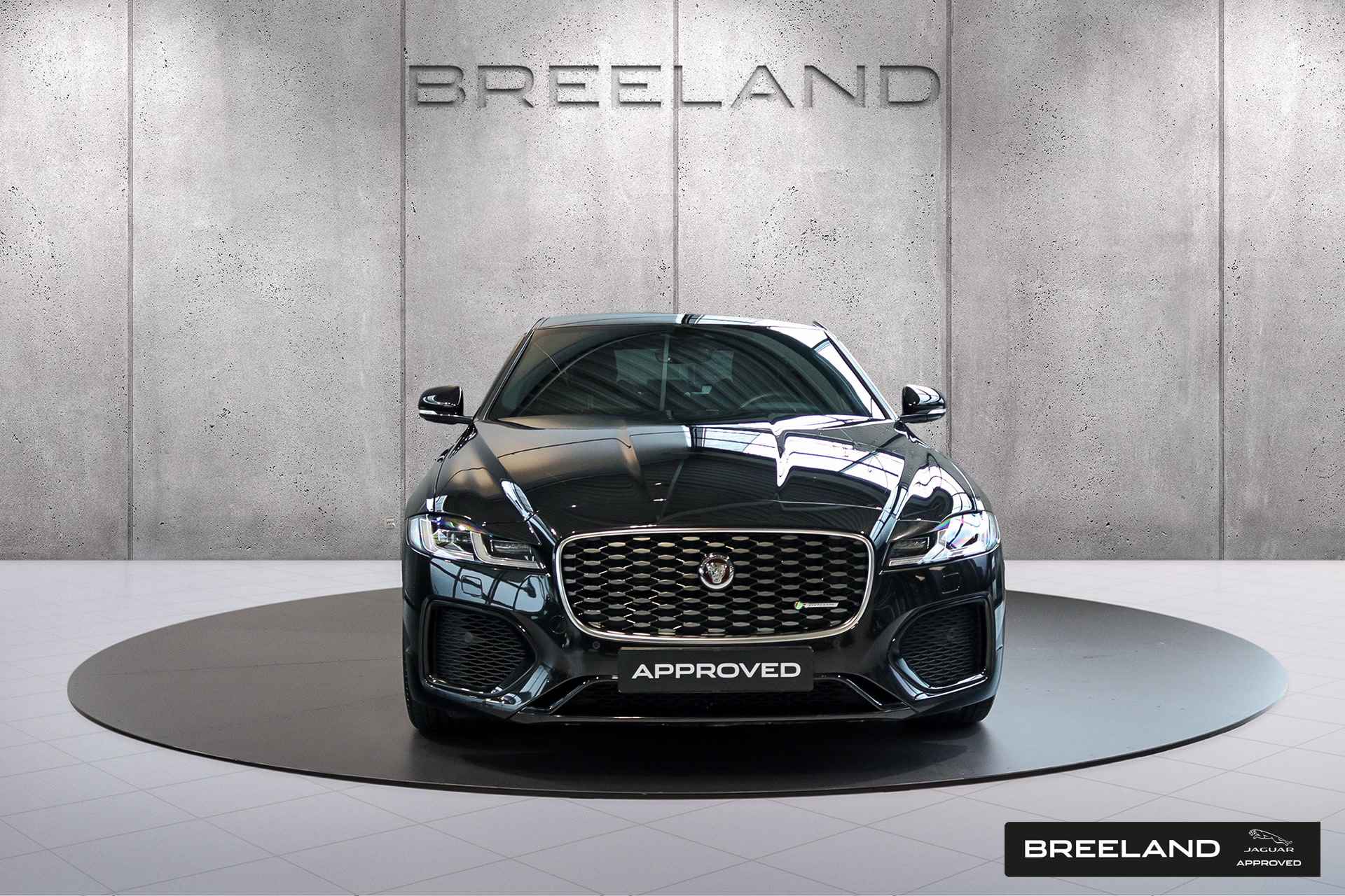 Jaguar XF P250 R-Dynamic SE | Cold Climate Pack - 8/34