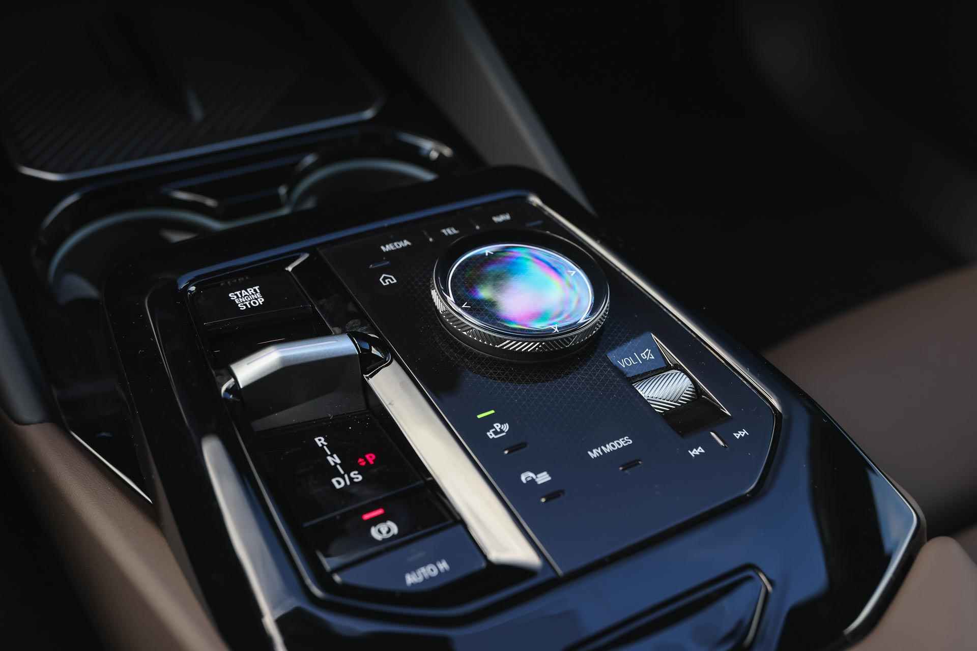 BMW 5 Serie 520i High Executive M Sport Automaat / Adaptieve LED / Parking Assistant Plus / Harman-Kardon / M Sportonderstel / Live Cockpit Professional - 18/37