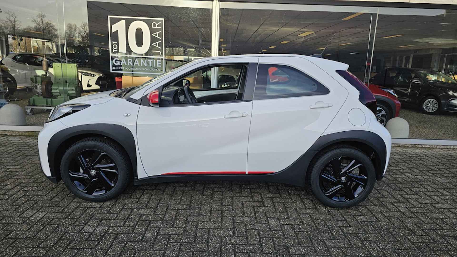 Toyota Aygo X 1.0 Play NLauto | winter / zomerset | dealeronderhouden - 2/20