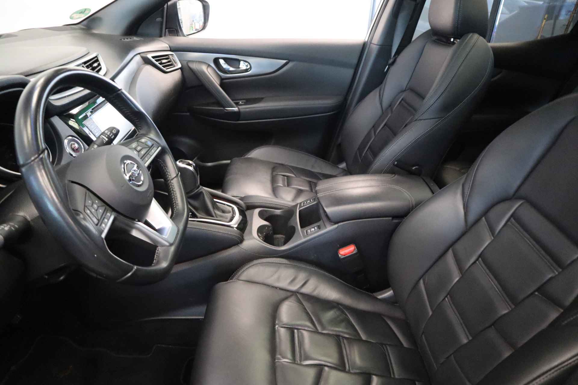 Nissan QASHQAI 1.3 DIG-T Tekna + 160PK Bose Panoramadak Navigatie full Leder Memorie stoelen 360 camera - 8/21