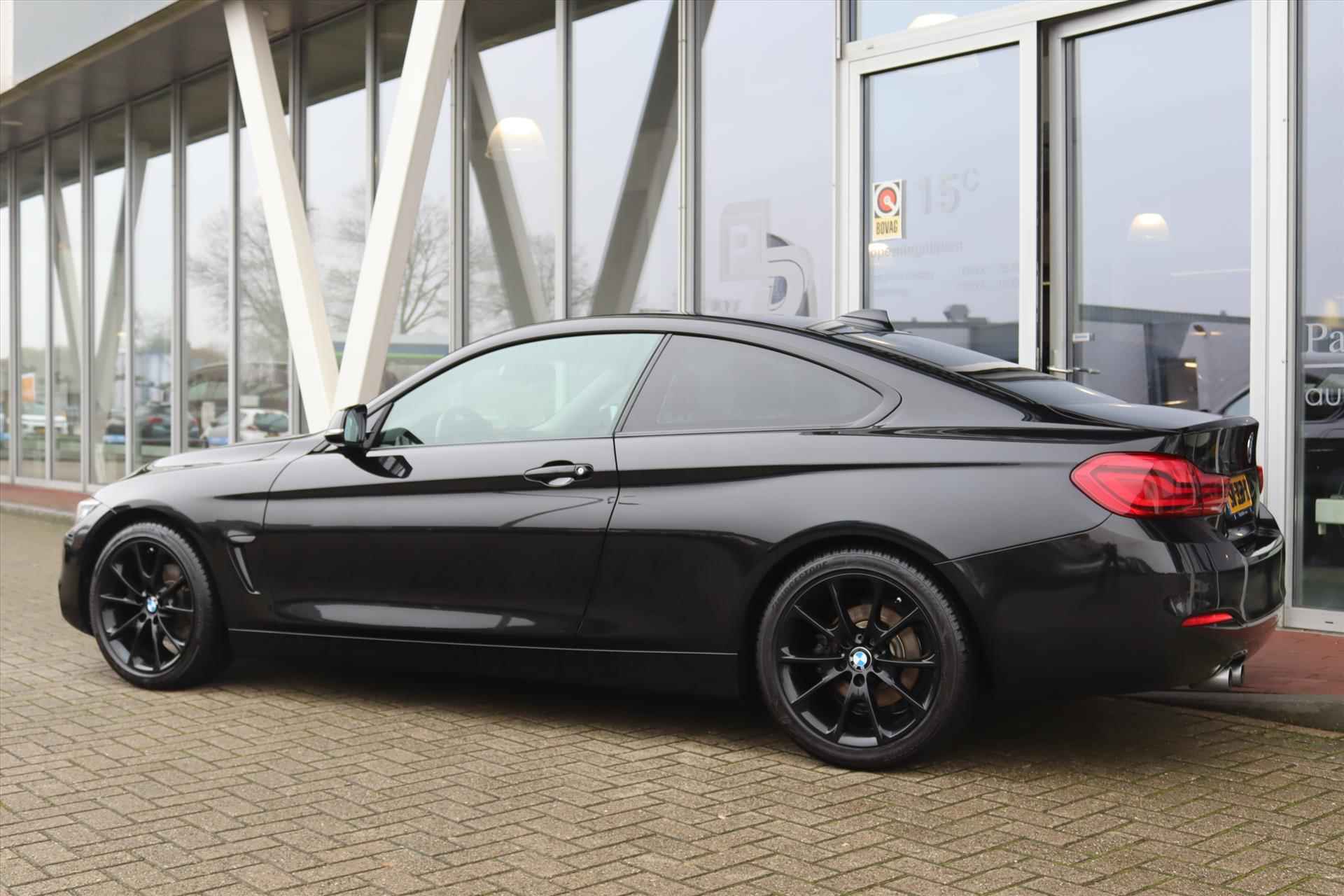 BMW 4-Serie Coupé (f32) 420i 184PK AUTOMAAT HIGH EXEC. Navi | Leder | Stoelverw. | 18 Inch Lm | Pdc v+a | Led | NL Auto | Nieuwstaat | - 4/49