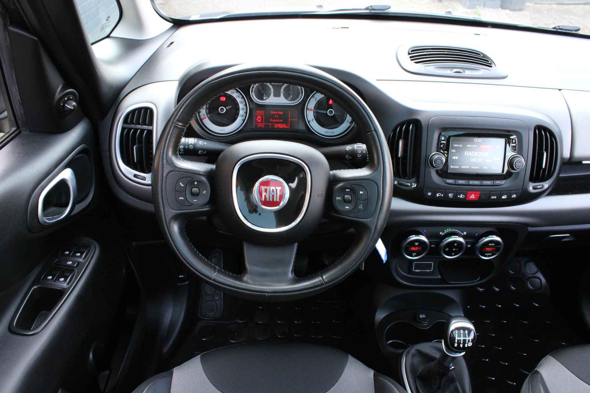 Fiat 500 L TwinAir 105 PK Lounge Clima/Cruise control/Panorama dak/Radio-USB/Bluetooth/Stoelverwarming/LM-velgen/Parkeersensoren - 5/25