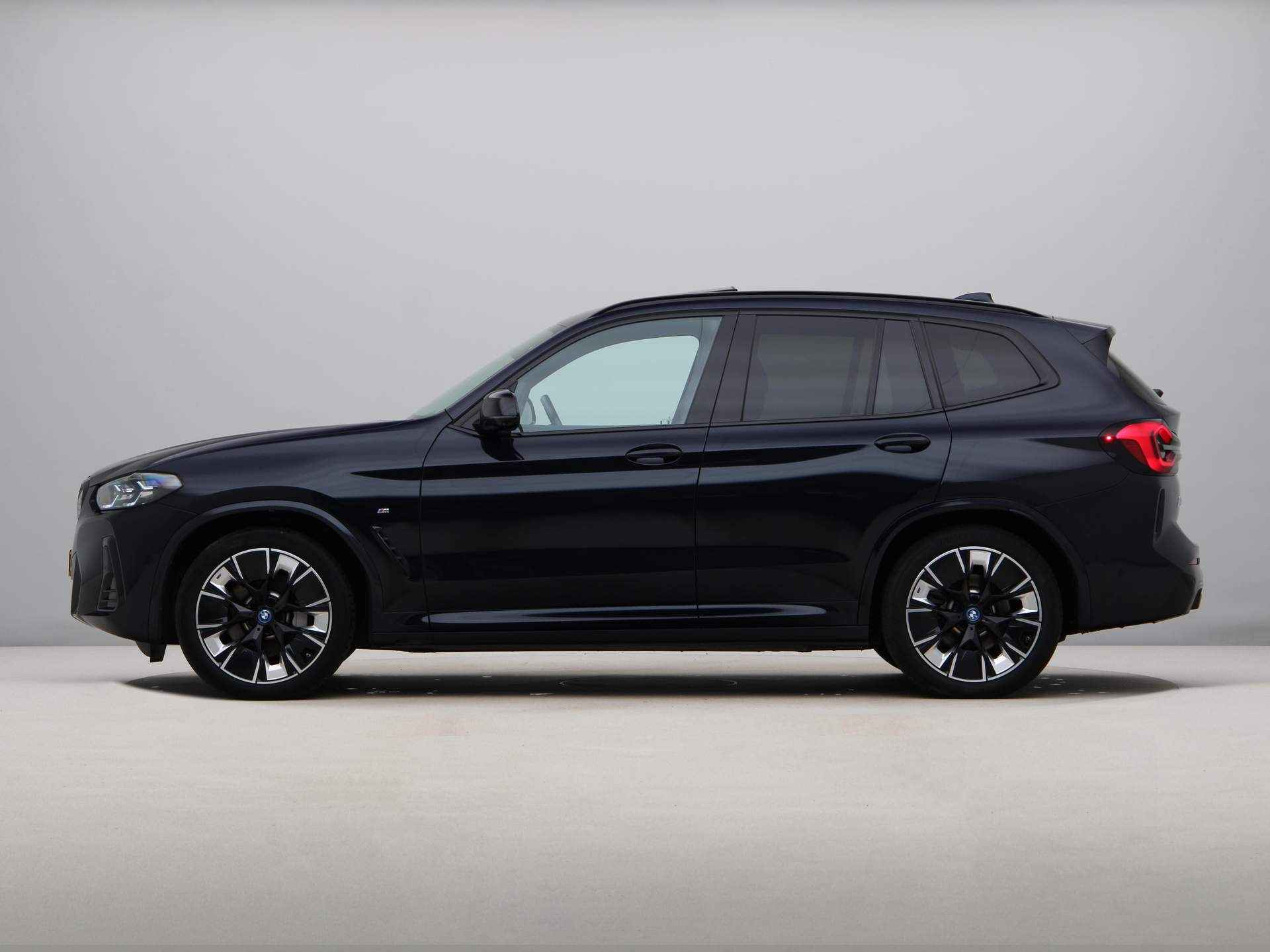 BMW iX3 High Executive 80 kWh M-Sport - 13/29