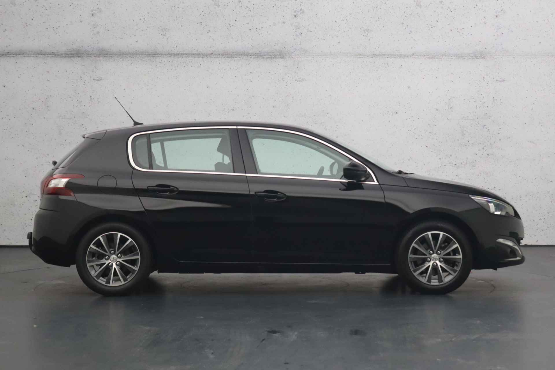 Peugeot 308 1.2 PureTech Allure | LED koplampen | Climate control | Cruise control | Parkeersensoren - 21/28