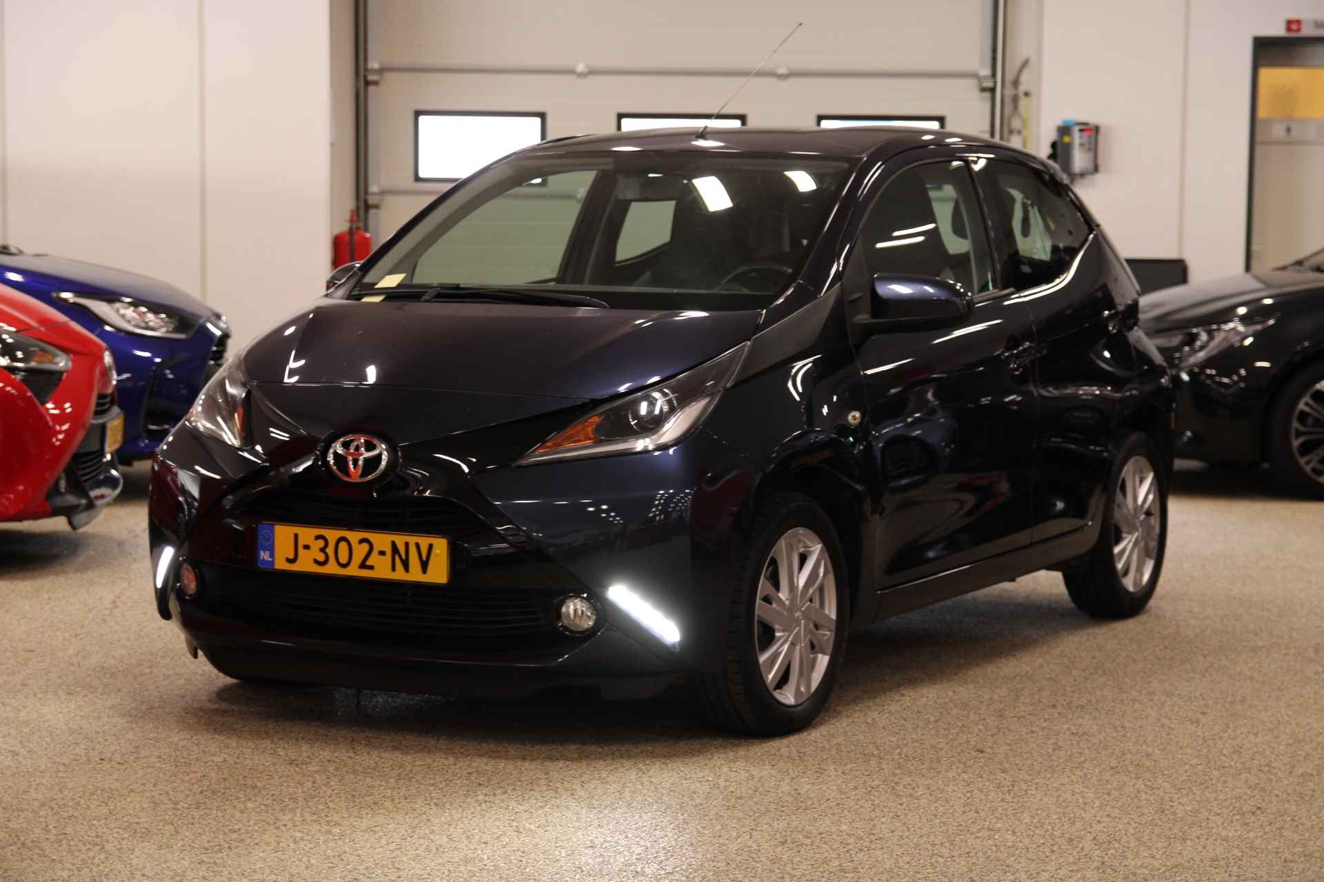 Toyota Aygo 1.0 VVT-i X-Play Sport Automaat - 11/26