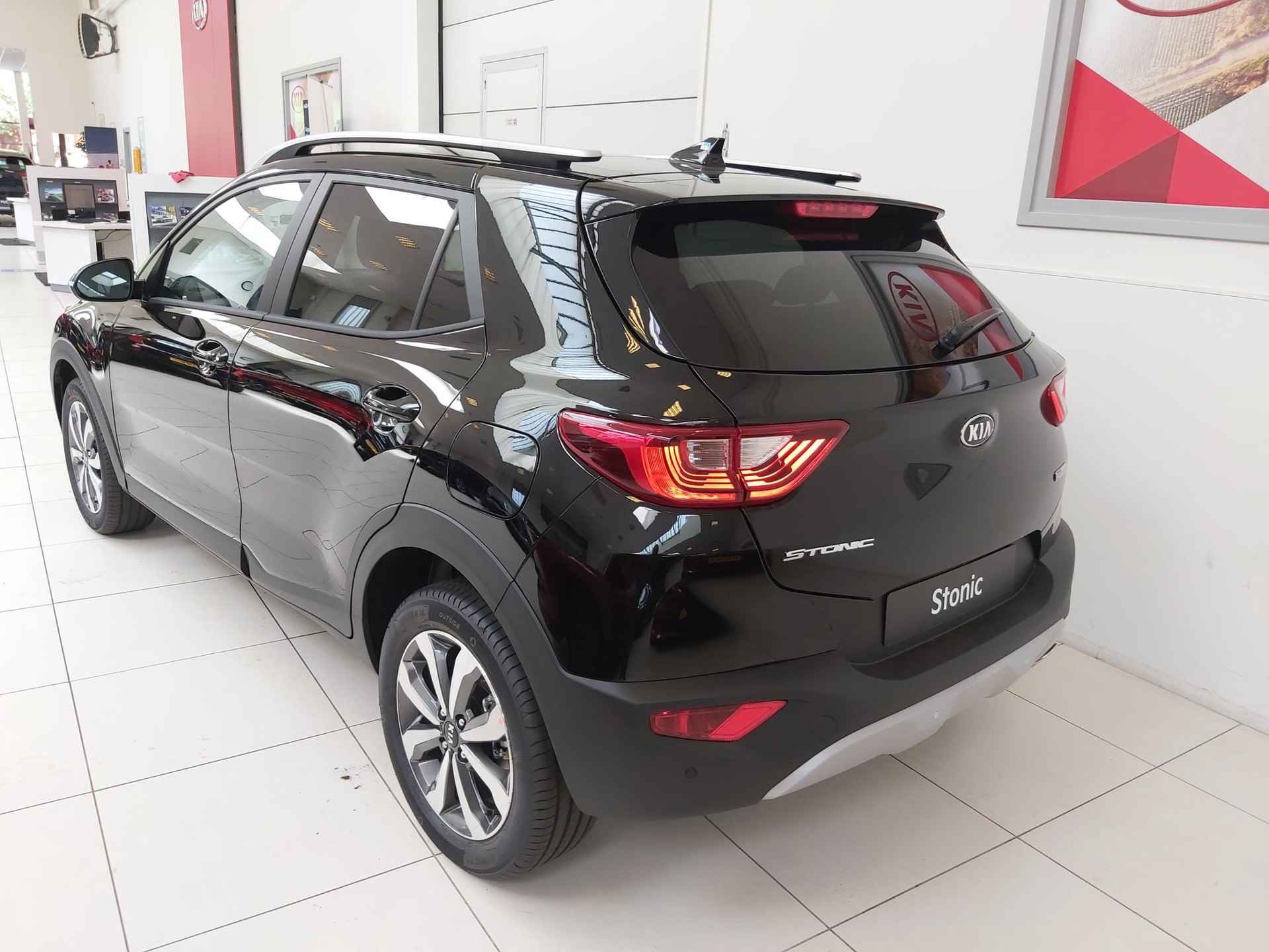 Kia Stonic 1.0 T-GDi MHEV DynamicPlusLine nu met 2.000,00 korting   private lease v.a.  389,00 - 4/21