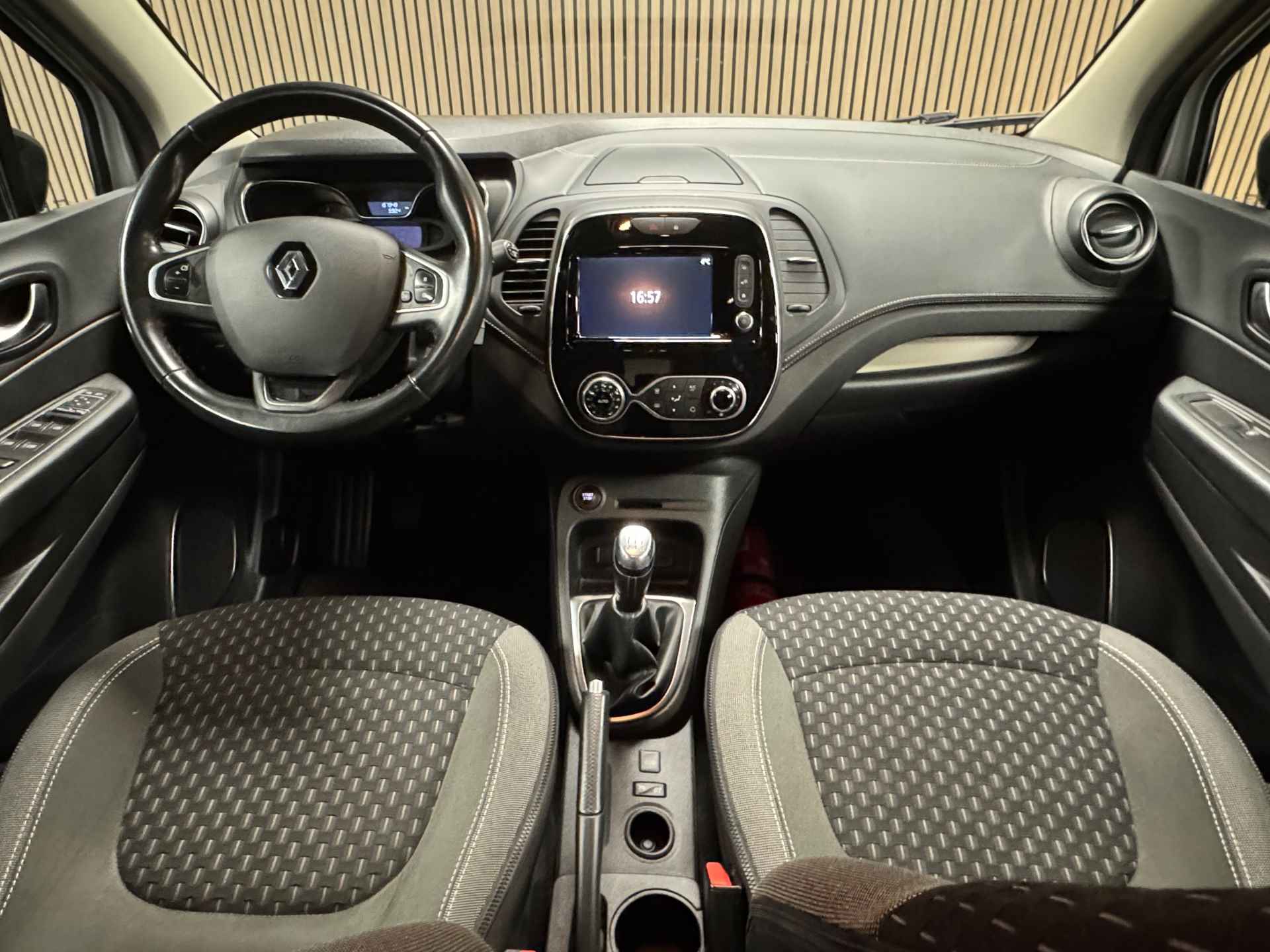 Renault Captur 1.5 dCi Life CLIMATE CRUISE CONTROL PDC CAMERA NAVIGATIE BLUETOOTH - 11/32