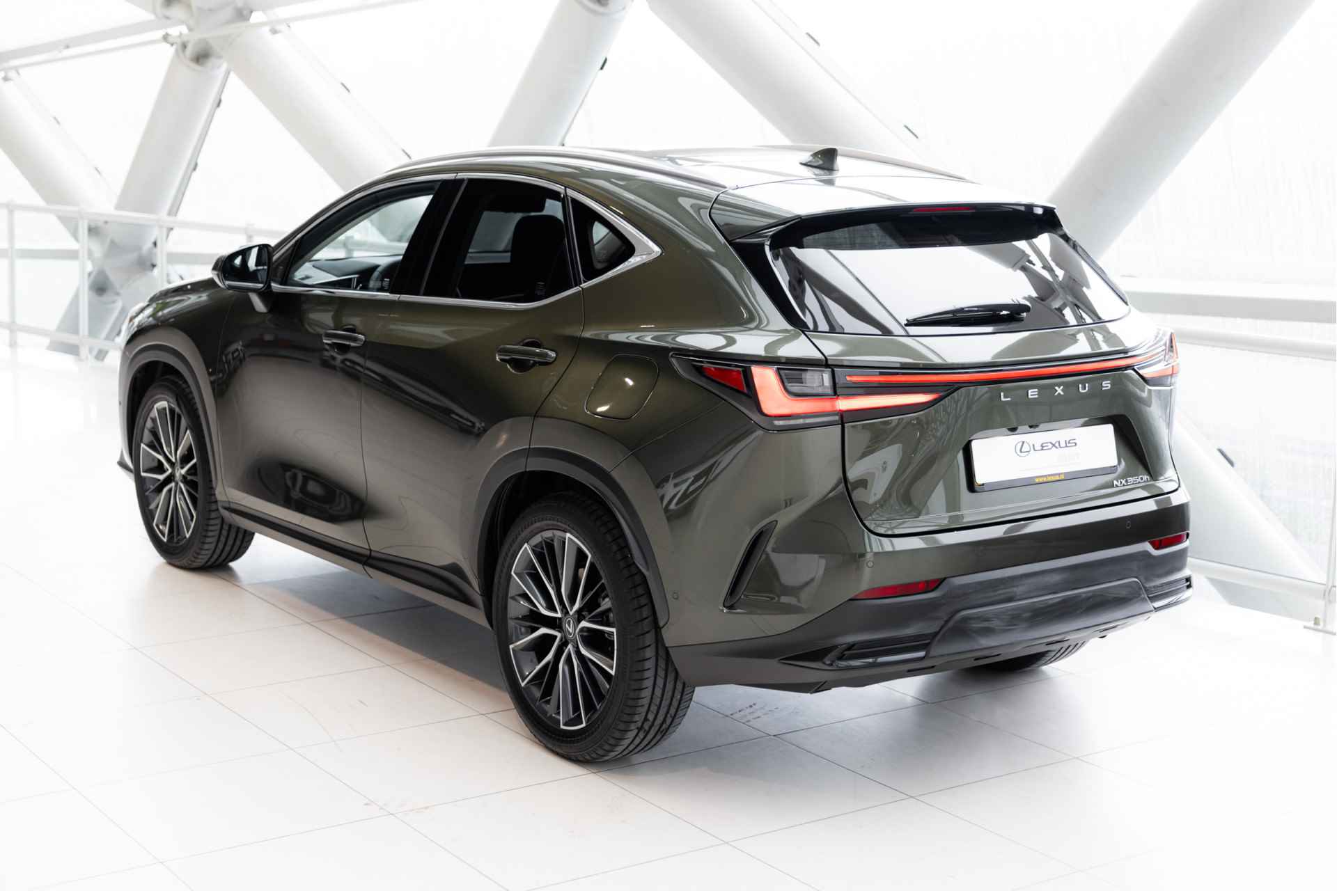 Lexus NX 350h AWD Executive Line | 4x4 | Achteruitrijcamera | Climate Control | Parkeersensoren | - 34/56