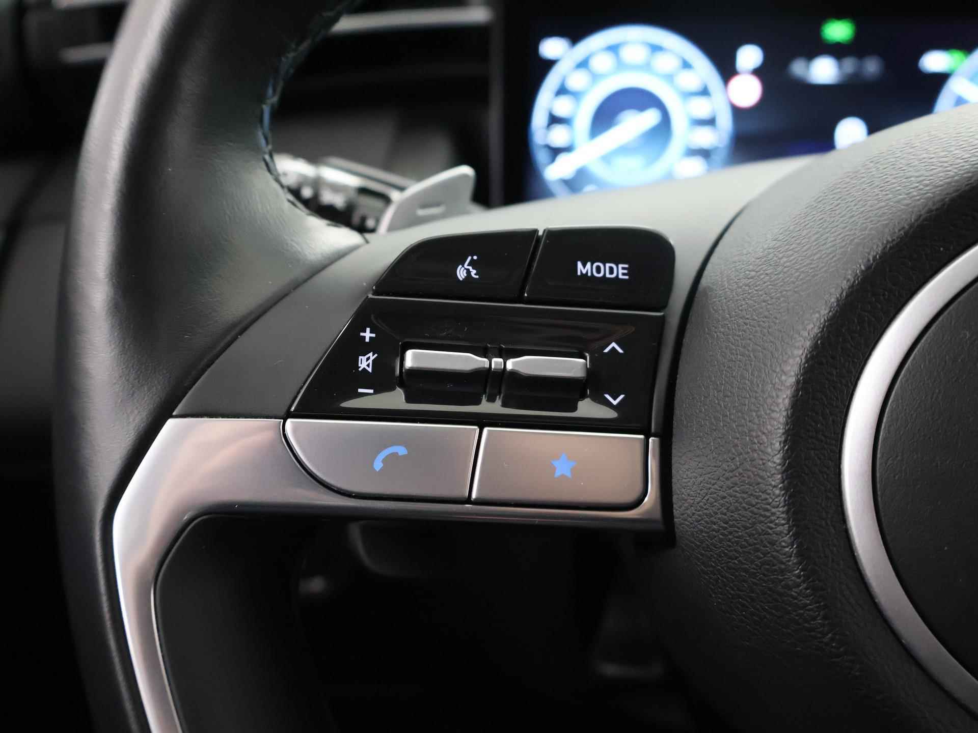 Hyundai Tucson 1.6 T-GDI PHEV Comfort Smart 4WD | Afneembare trekhaak | Adaptive Cruise Control | Stoel&Stuurverwarming | Navigatie | Parkeercamera | Climate Control | Lederen stuurwiel | Dodehoekdetectie | - 30/40