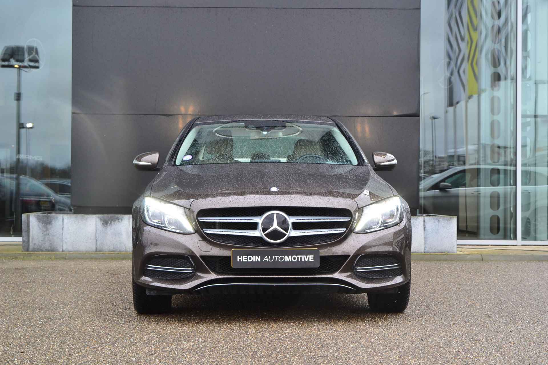 Mercedes-Benz C-klasse C 180 Limousine Automaat Avantgarde | Ambition Pakket | Distronic | Burmester Audio | Sfeerverlichting | Stoelverwarming | Spiegelpakket | Zitcomfortpakket | 1e Eigenaar - 3/17