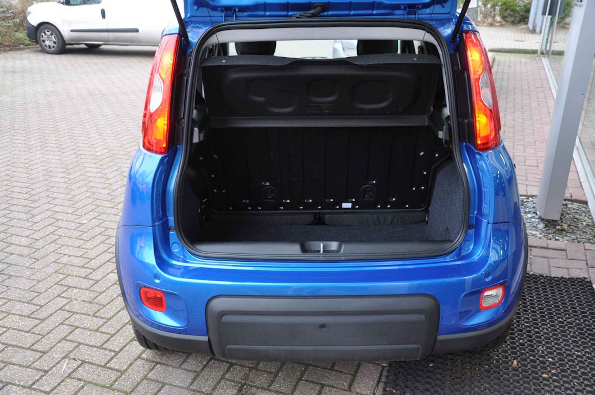 Fiat Panda 1.0 Hybrid - 10/23