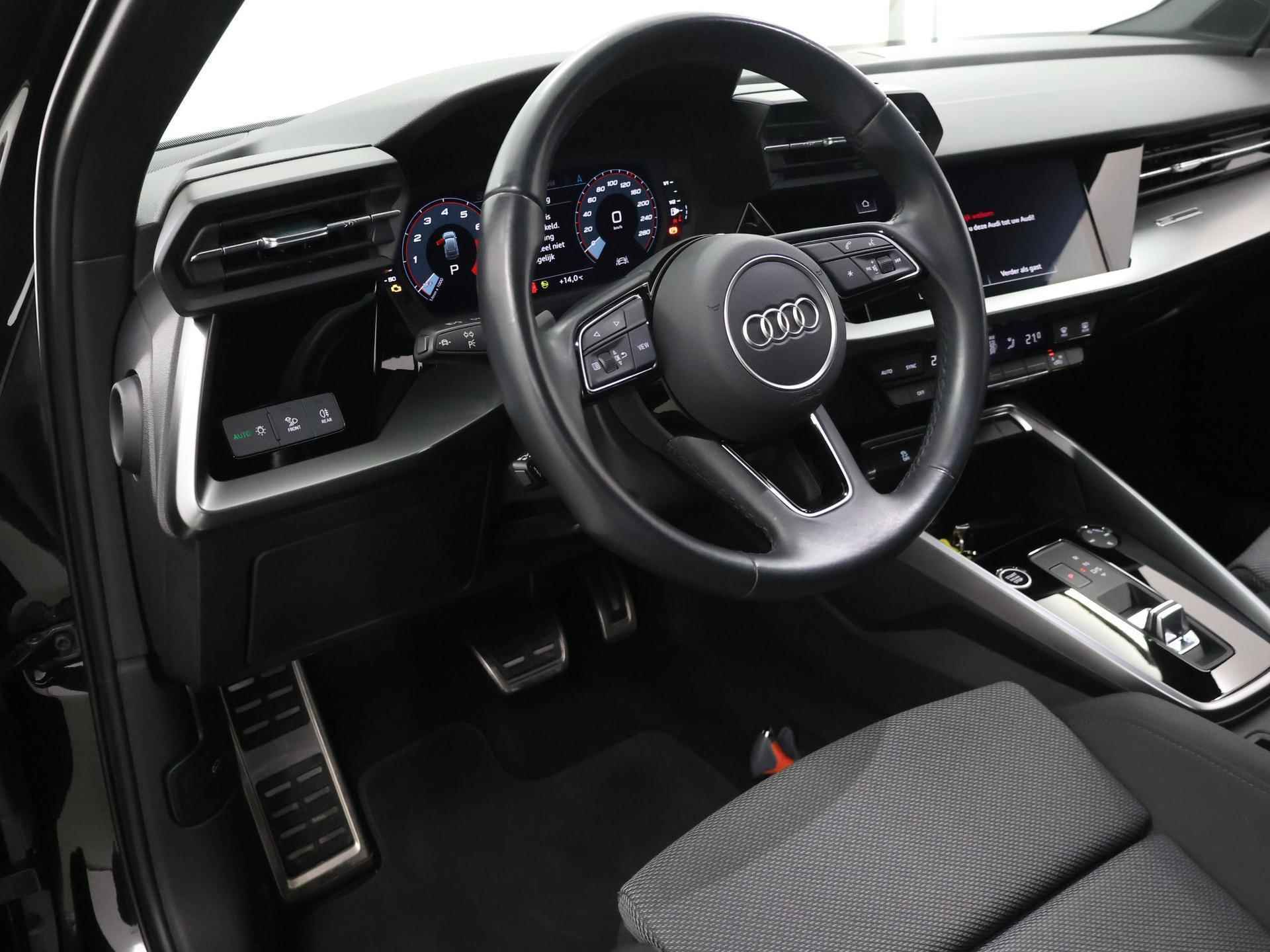 Audi A3 Sportback 35 TFSI Business edition | Trekhaak Afneembaar | LED | Sportstoelen | Digitaal dashboard | Navigatie | Apple CarPlay/Android Auto | Climate Control | Cruise Control | - 8/41