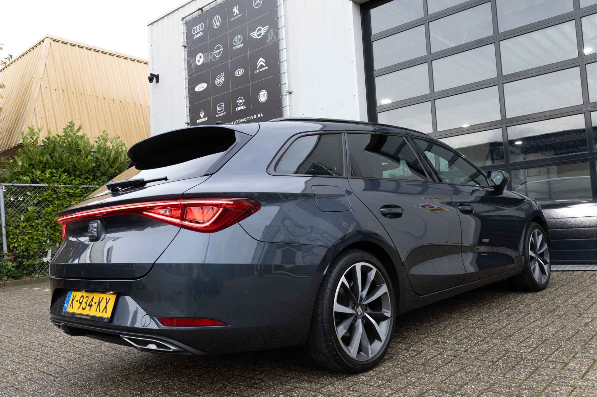 SEAT Leon Sportstourer 1.5 eTSI FR Launch Edition ✅NAV✅Trekhaak✅19inch✅CAM - 8/31