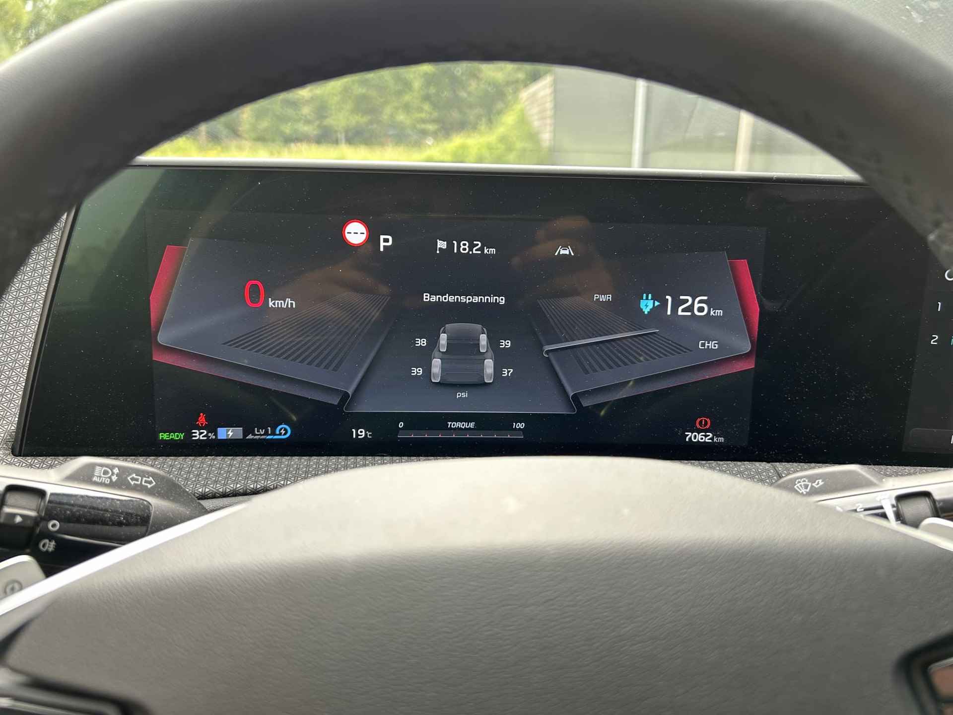 Kia EV6 Plus 77.4 kWh Apple Carplay | Navi | Addaptive Cruise Controle | BTW Auto | Vegan Lederen Bekleding | Stoel-stuurverwarming | Elektrisch bedienbare voorstoelen met geheugenfunctie Fabrieksgarantie t/m 4-1-2031 - 15/36