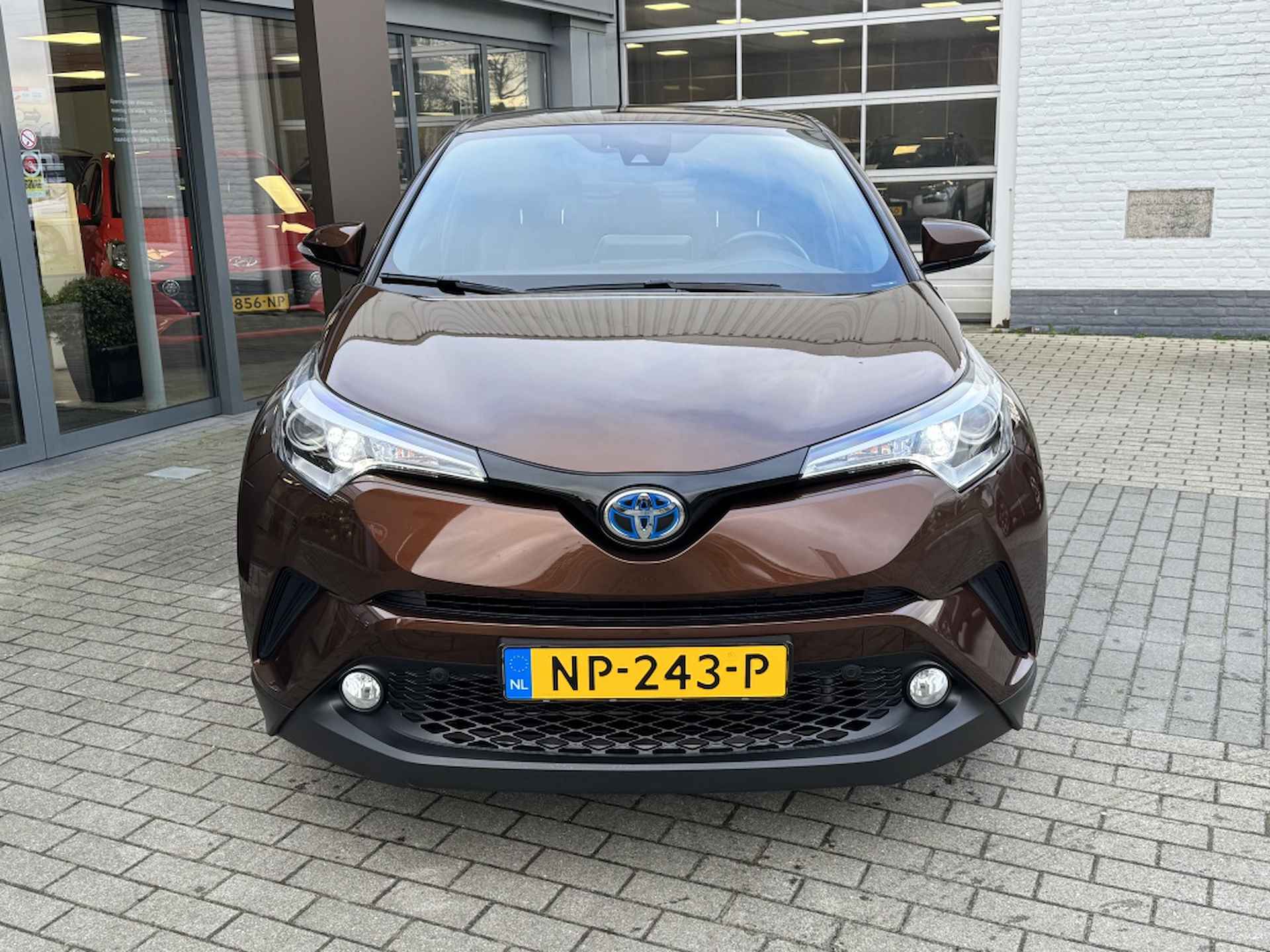 Toyota C-HR 1.8 Hybrid Executive | Dealer onderhouden | 1e eigenaar | Naviga - 2/30